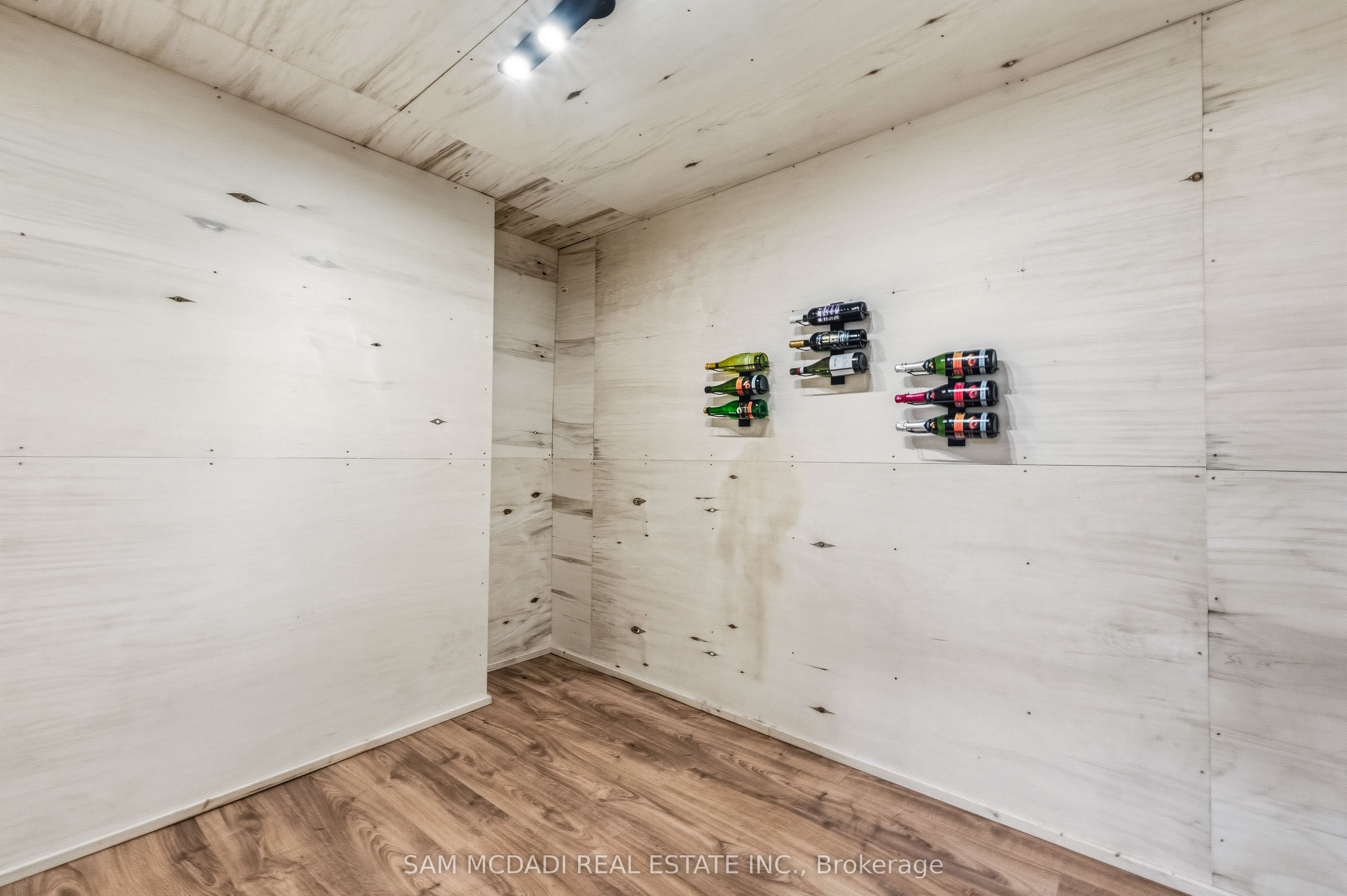 584 Fourth Line Property Photo 40