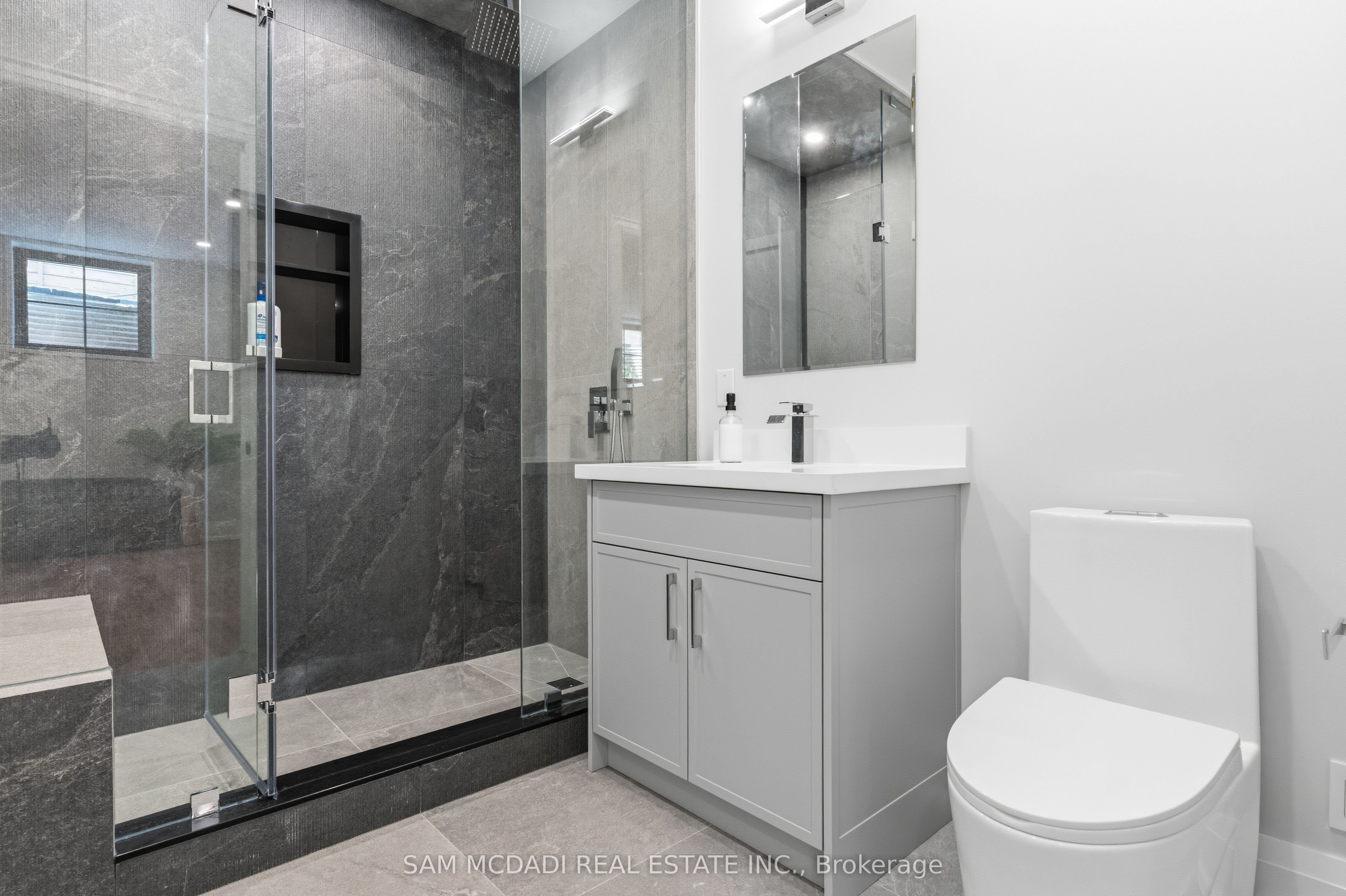 584 Fourth Line Property Photo 45