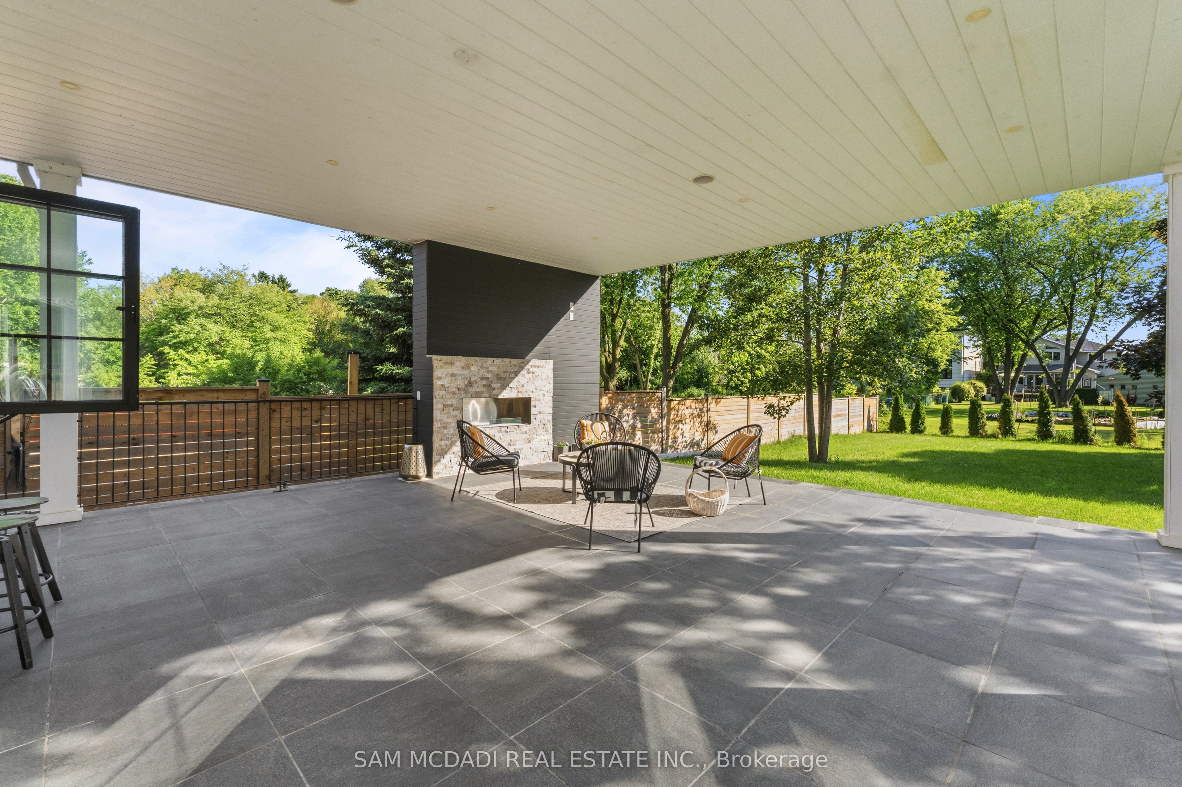 584 Fourth Line Property Photo 47