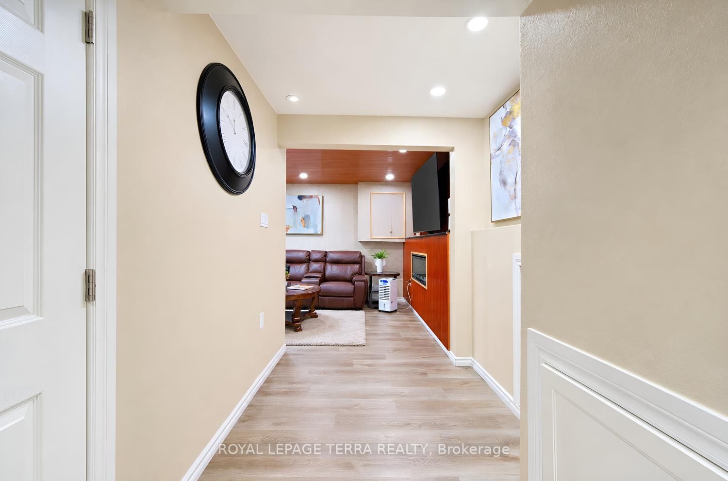 1571 Lewisham Drive Property Photo 39