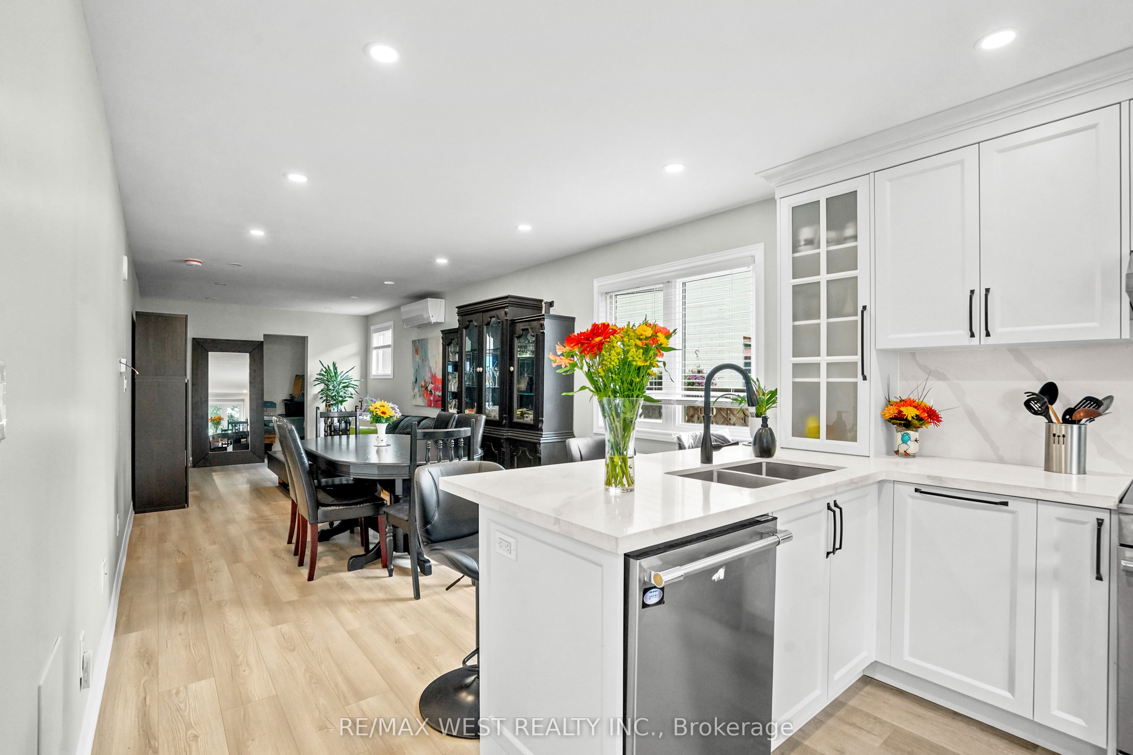 34 Sweet Oak Court Property Photo 7