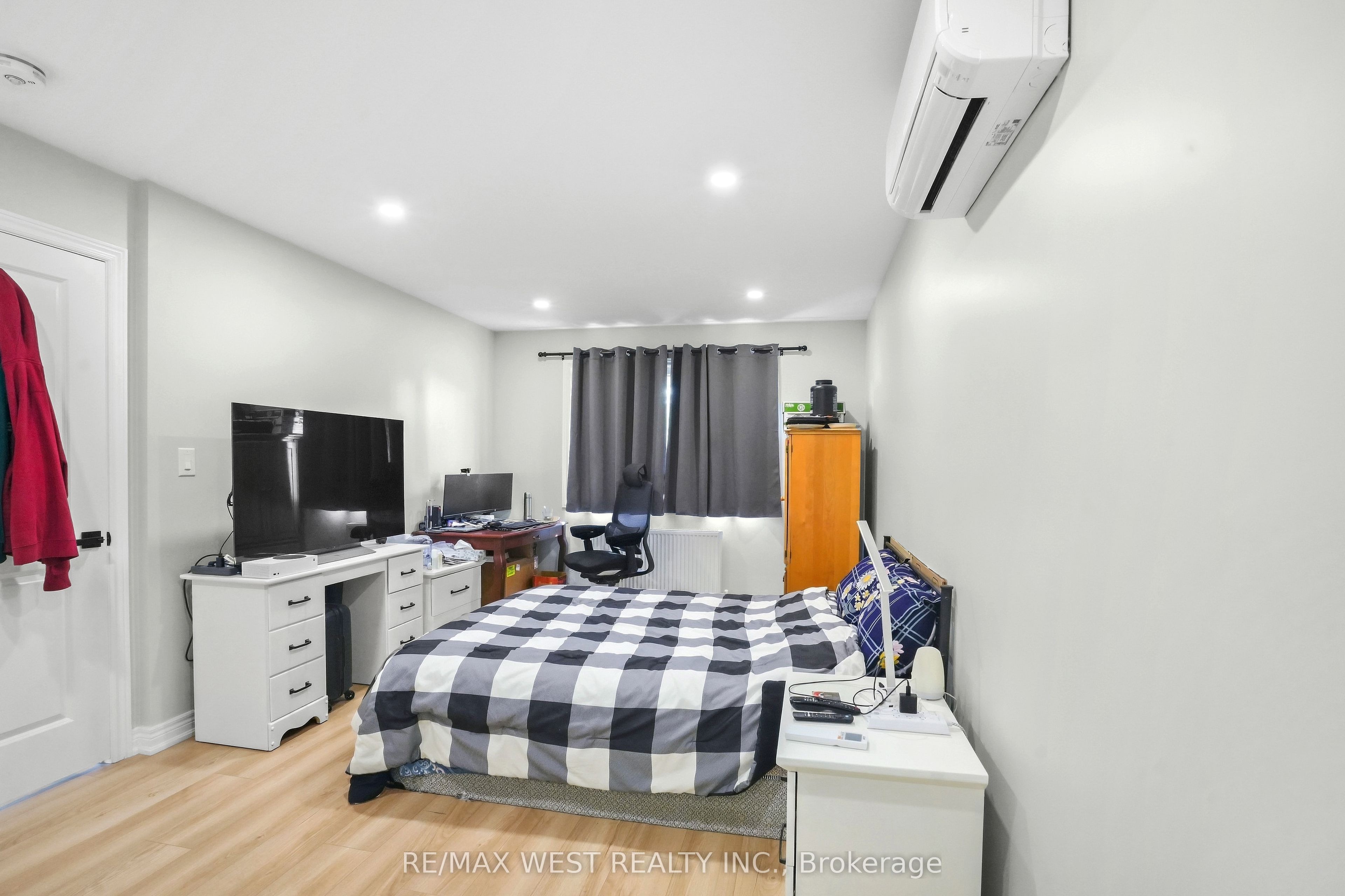 34 Sweet Oak Court Property Photo 25