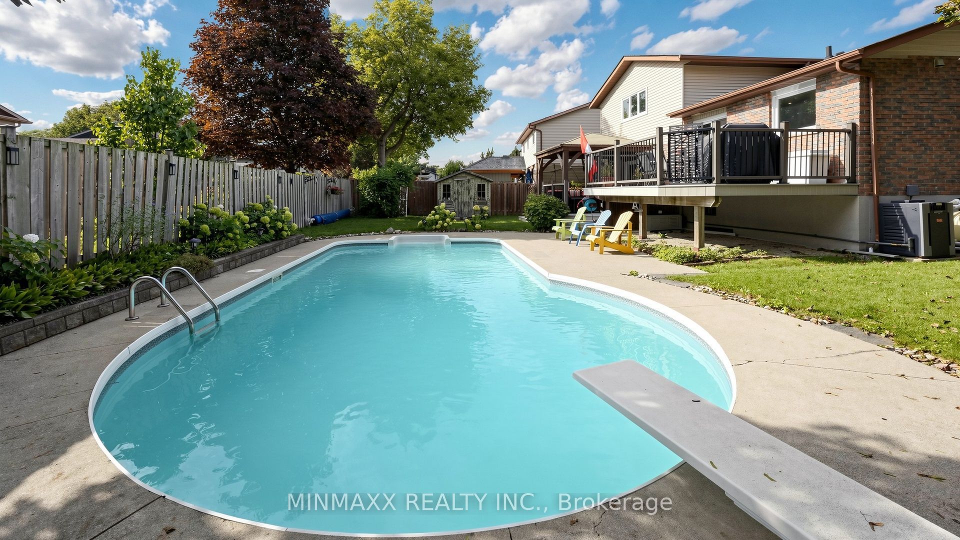 482 Gowland Crescent Property Photo 4