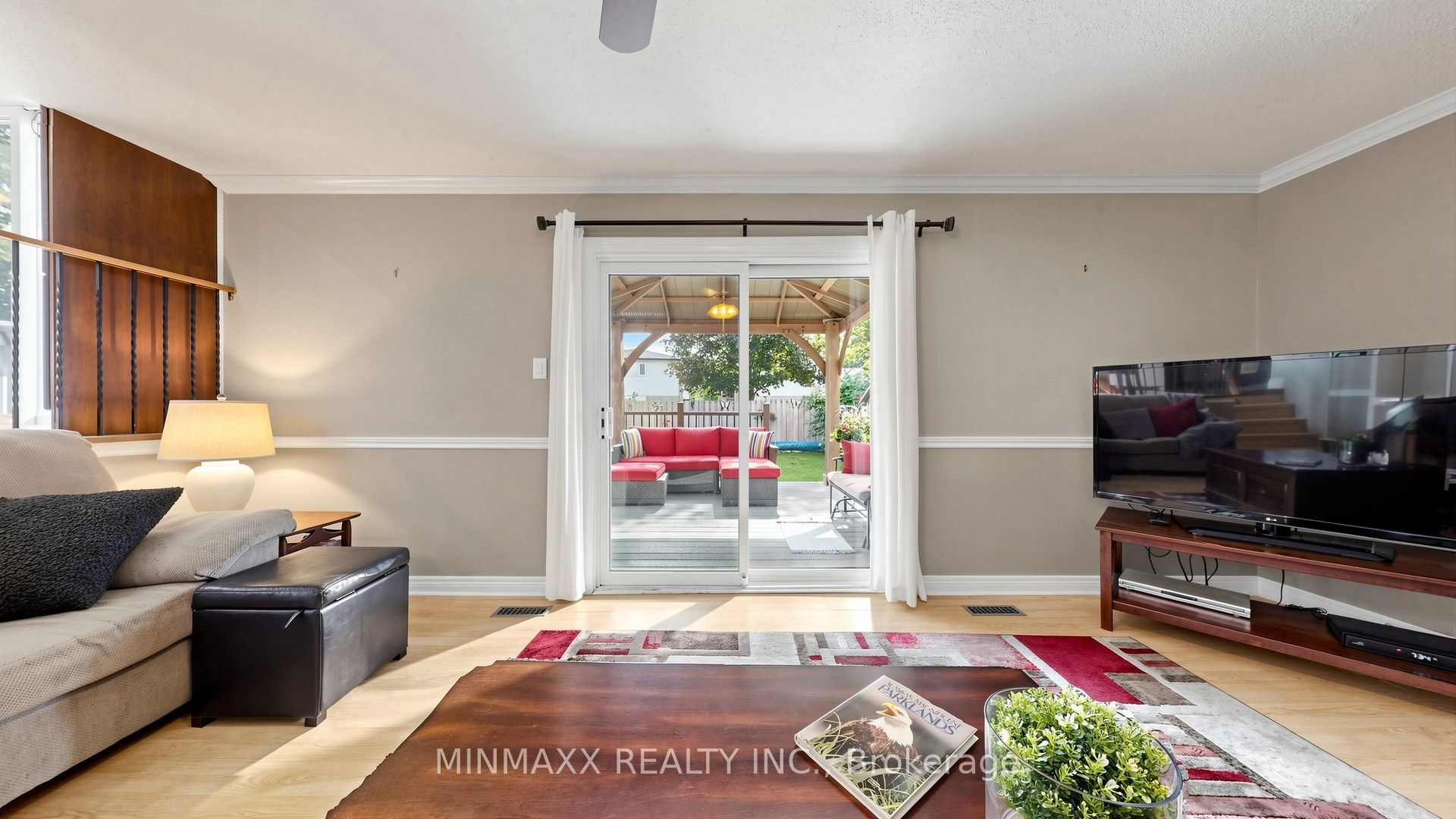 482 Gowland Crescent Property Photo 15