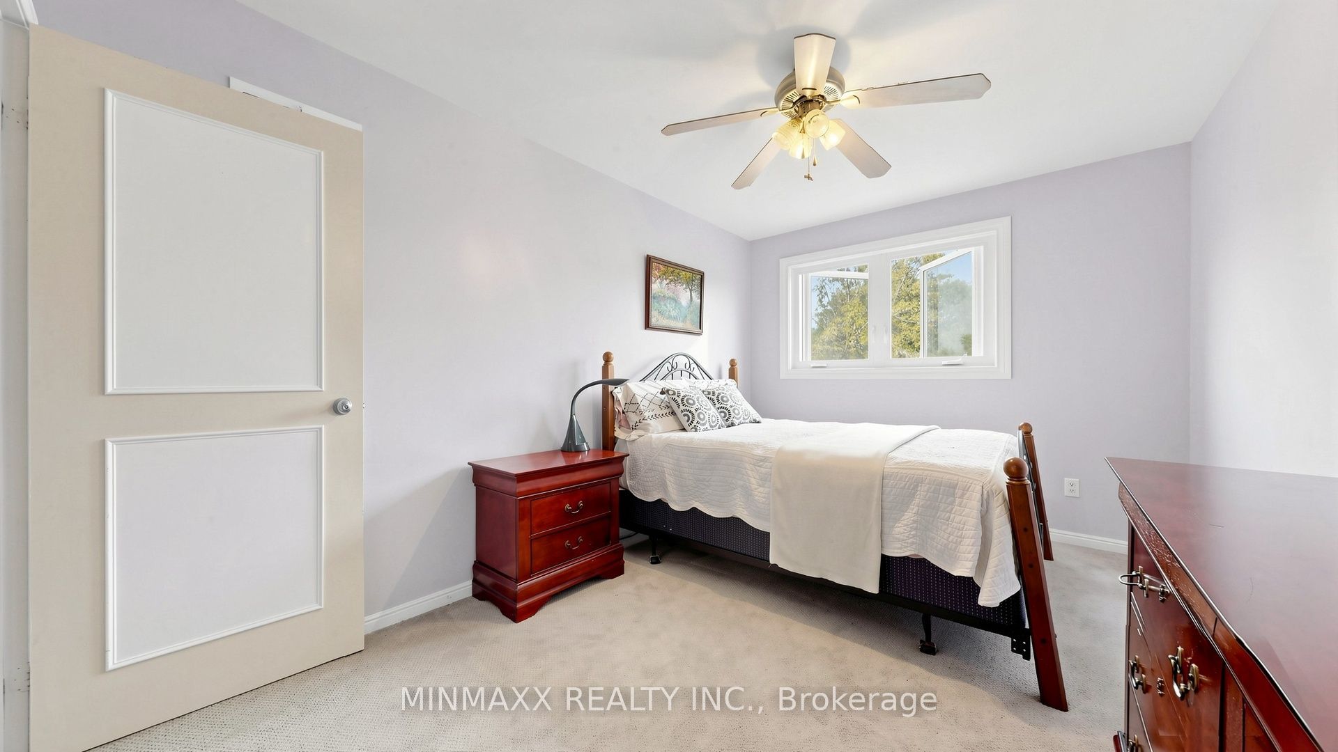 482 Gowland Crescent Property Photo 32