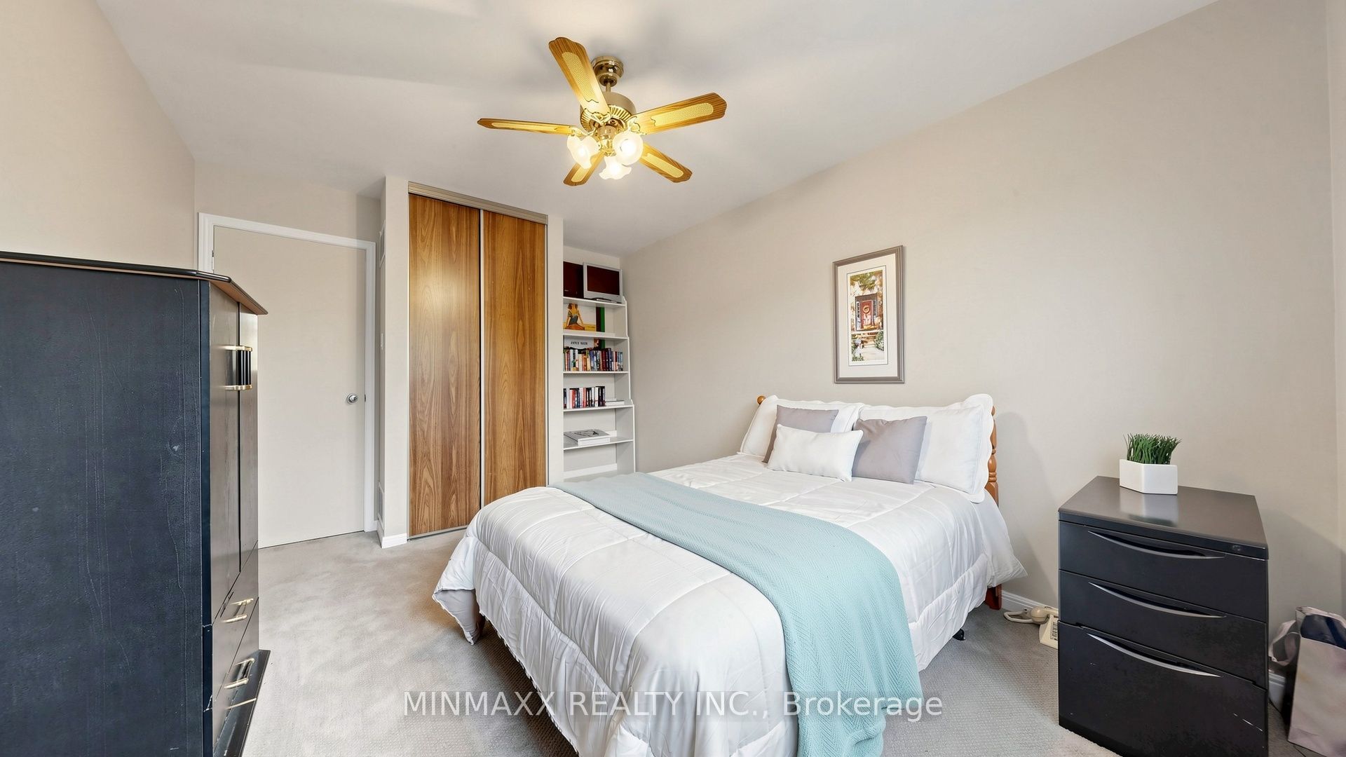 482 Gowland Crescent Property Photo 34