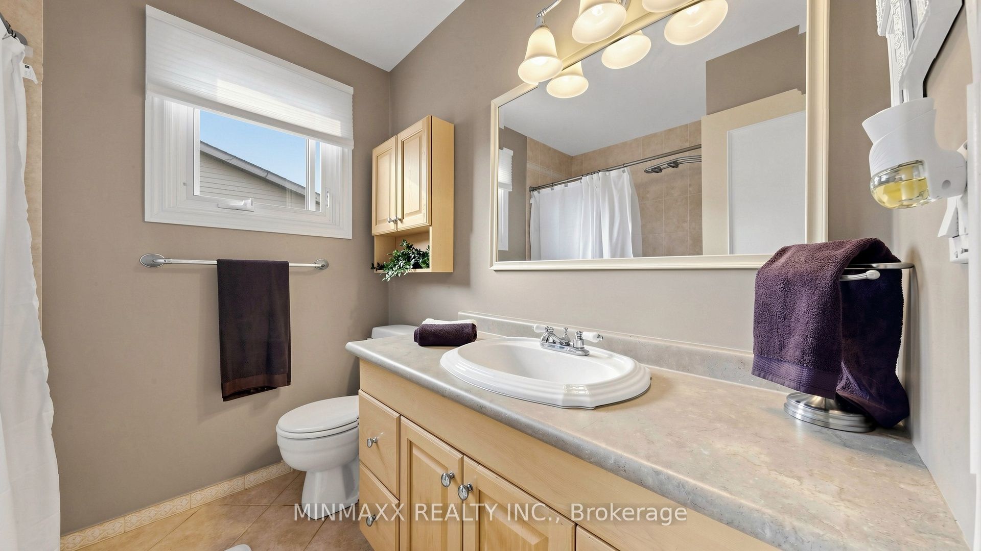 482 Gowland Crescent Property Photo 35