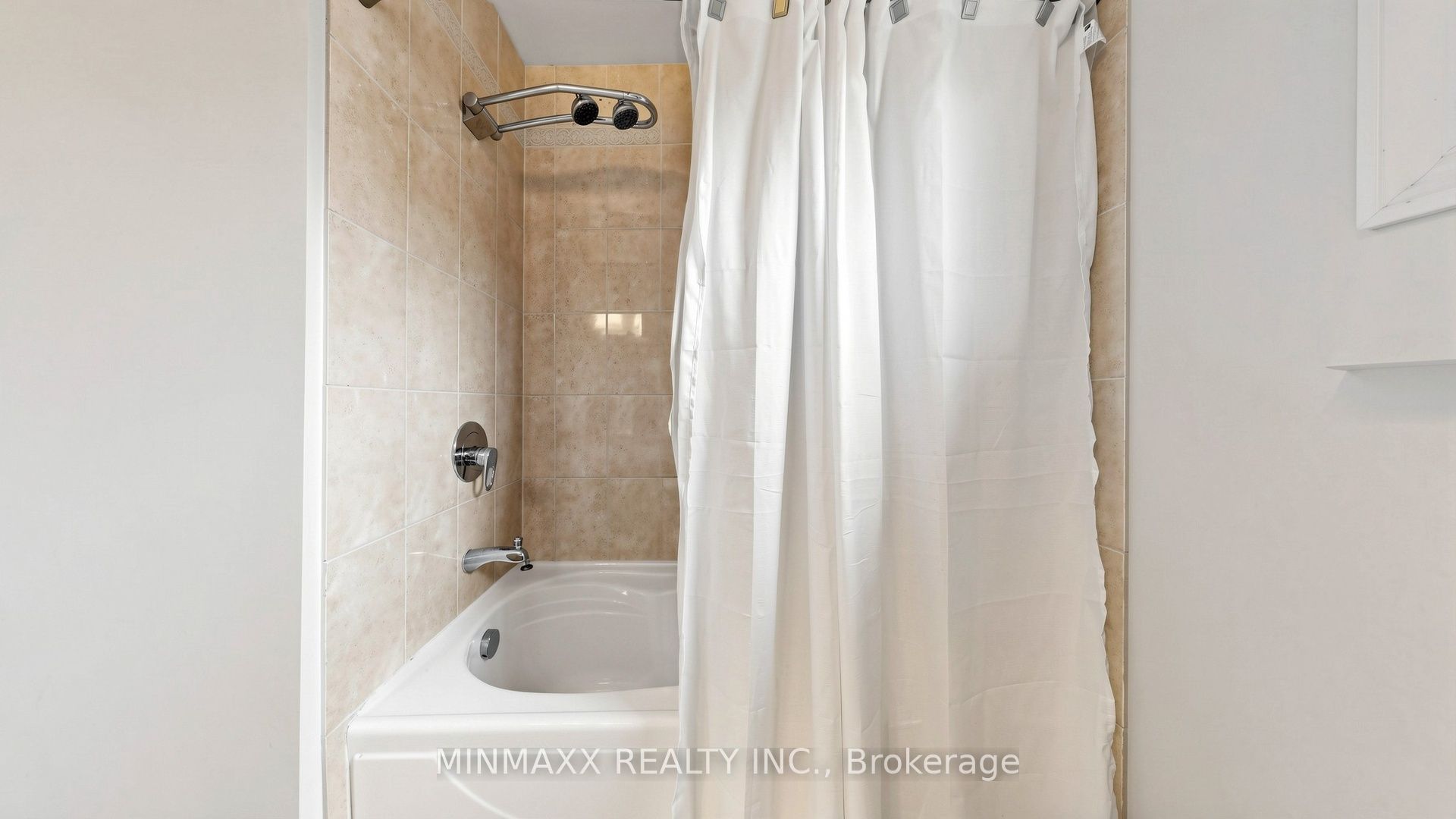 482 Gowland Crescent Property Photo 37