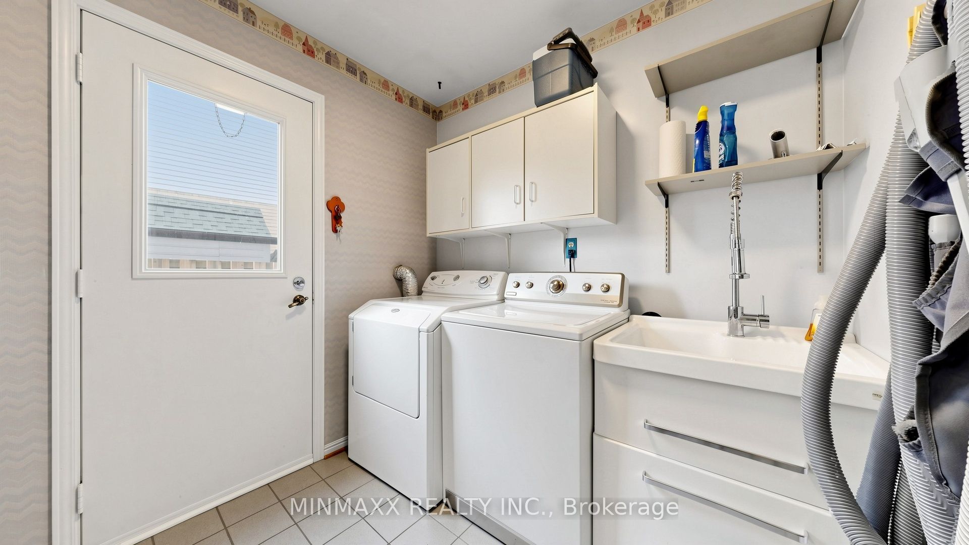482 Gowland Crescent Property Photo 38