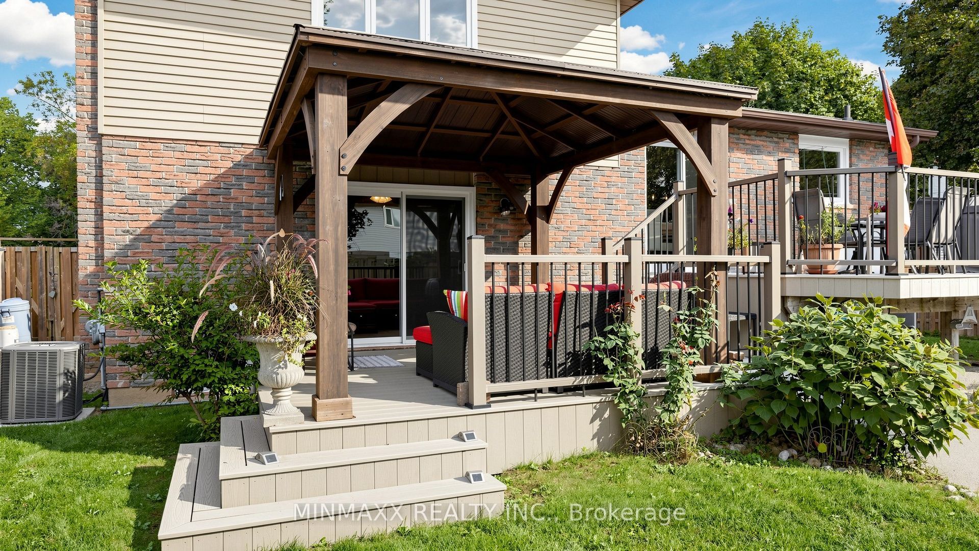 482 Gowland Crescent Property Photo 42