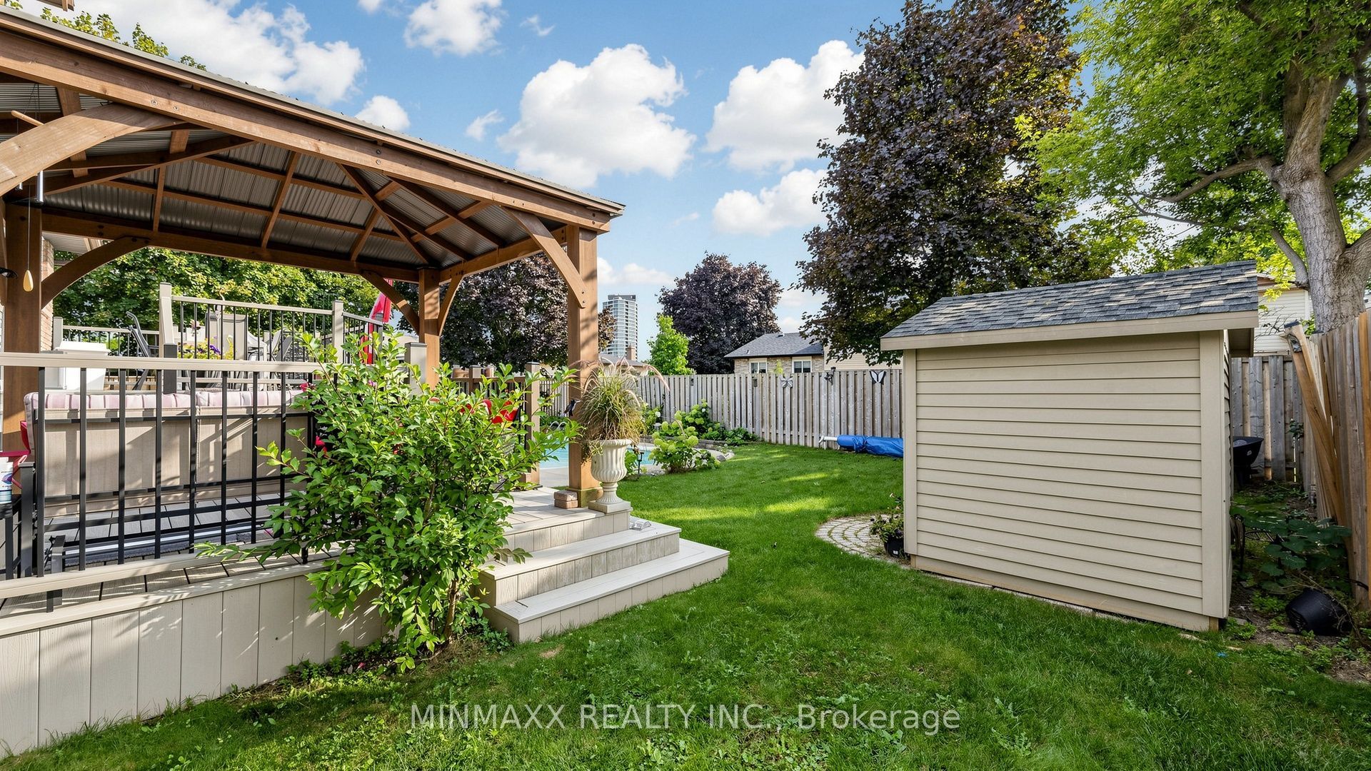 482 Gowland Crescent Property Photo 46