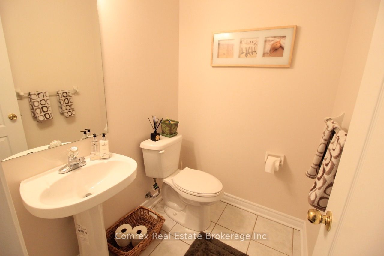 7295 Lowville Heights Property Photo 3
