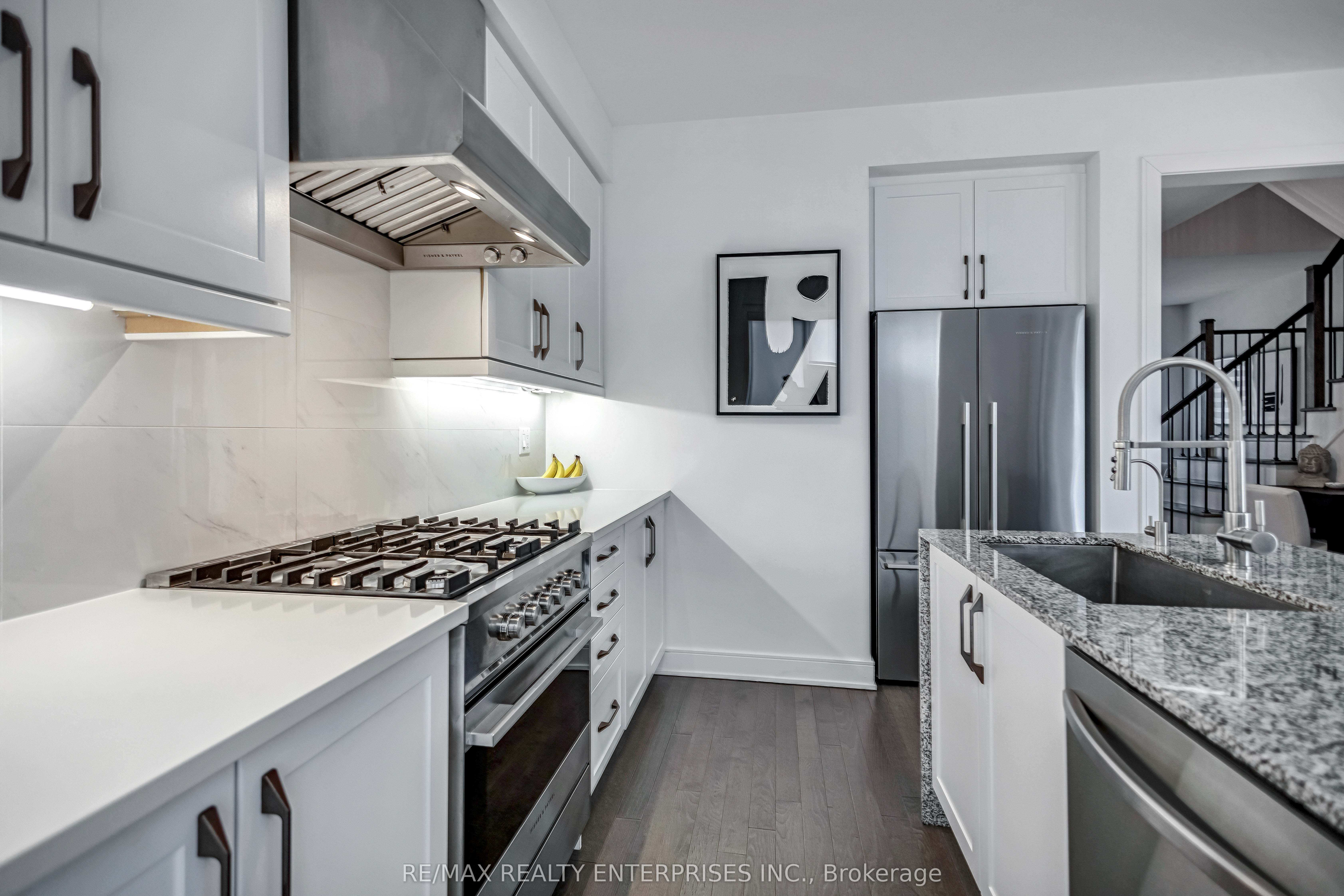 2497 Littlefield Crescent Property Photo 1