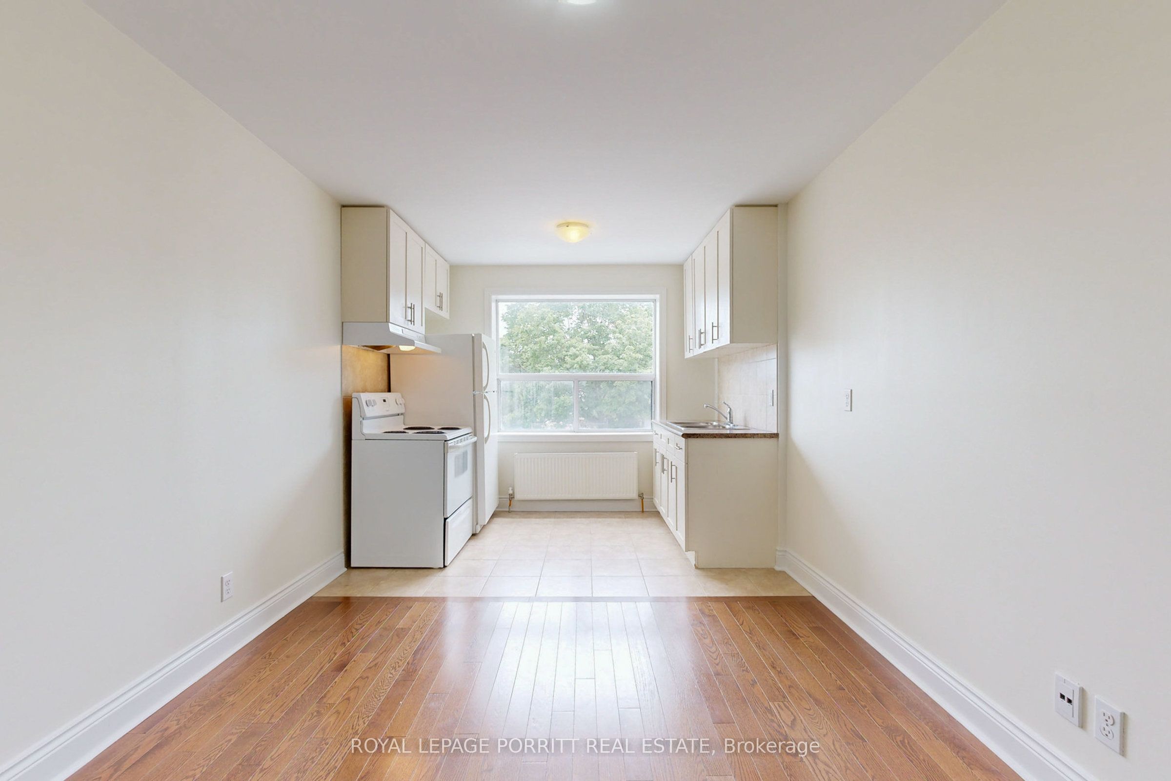3511 Lake Shore Boulevard W 6 Property Photo 6