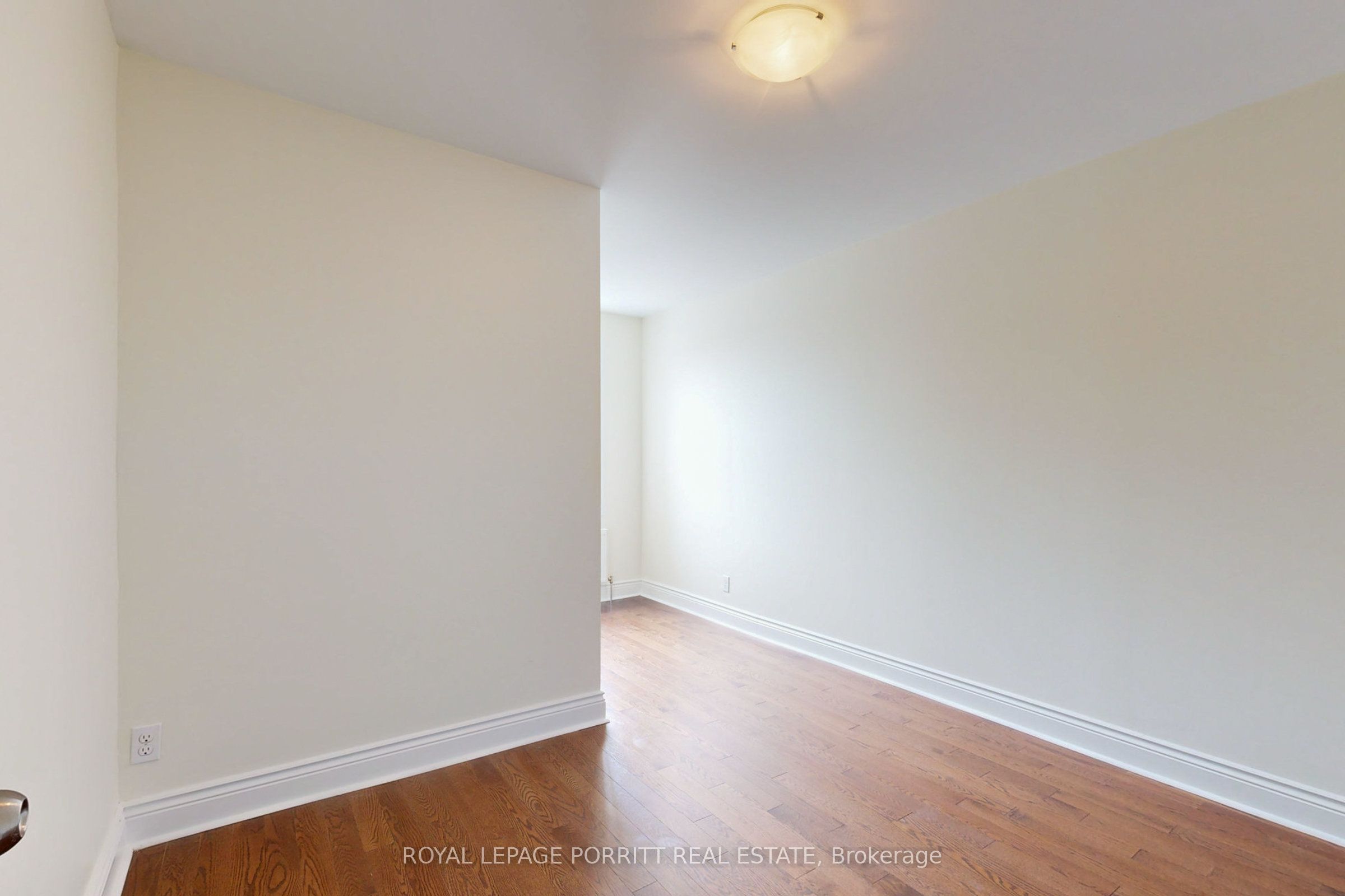3511 Lake Shore Boulevard W 6 Property Photo 16