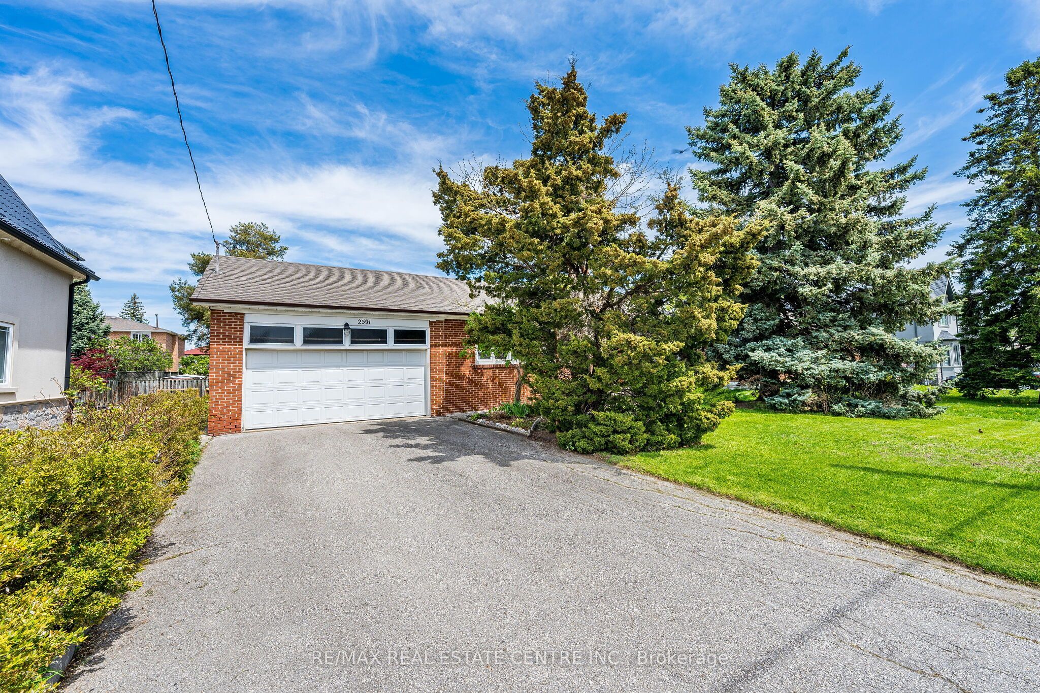 2591 Whaley Drive Property Photo 2