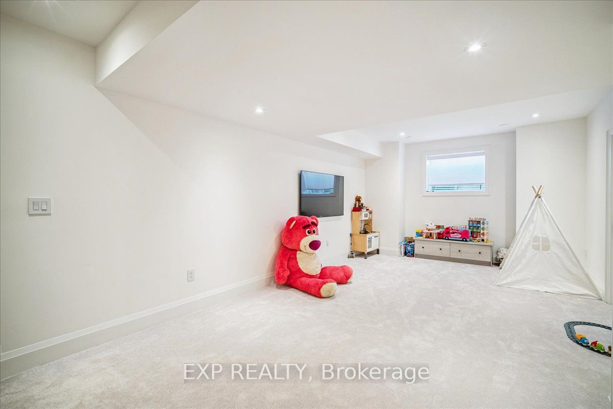 3266 Sixth Line Property Photo 38