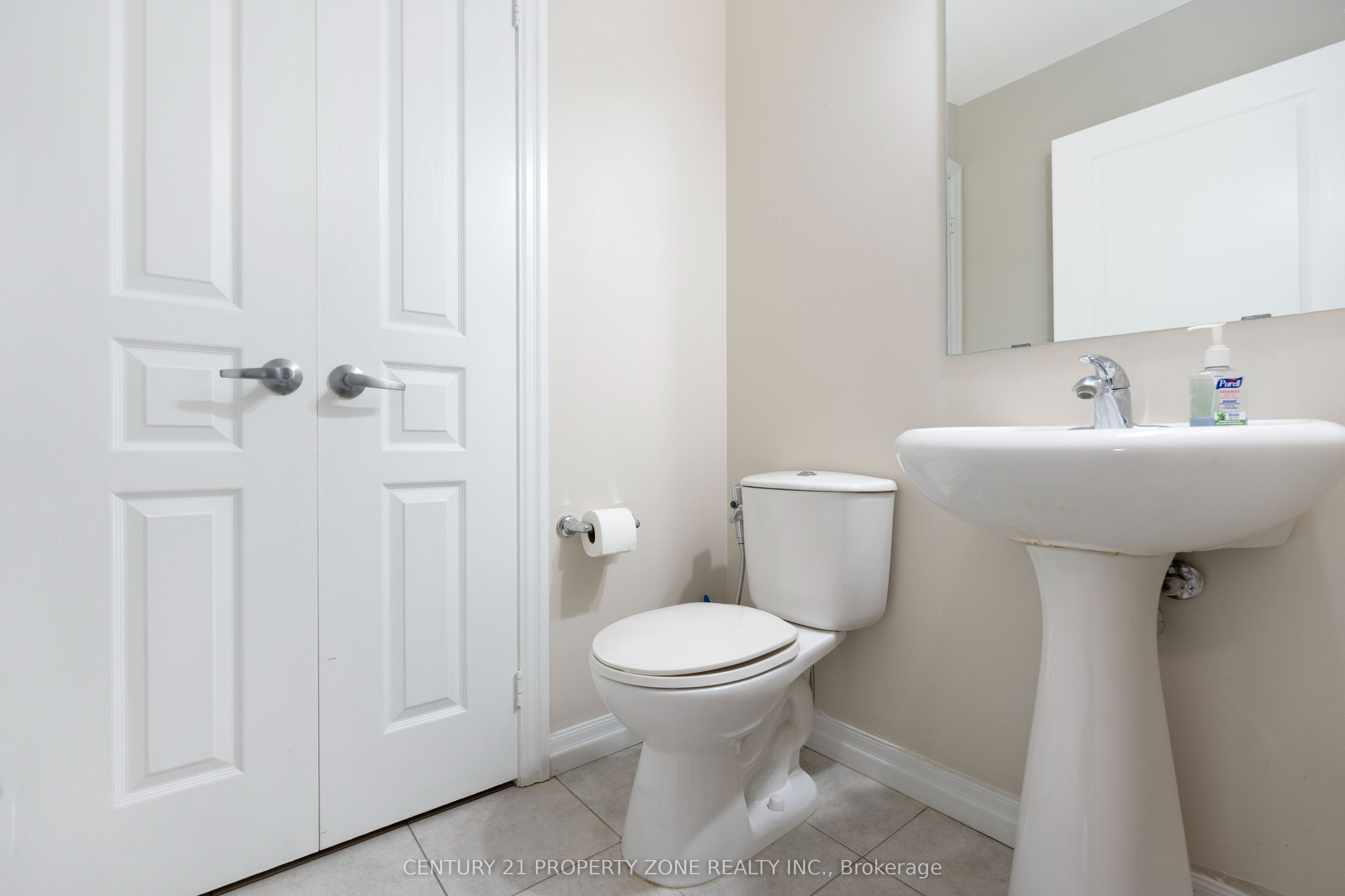 225 Webb Drive 2210 Property Photo 9