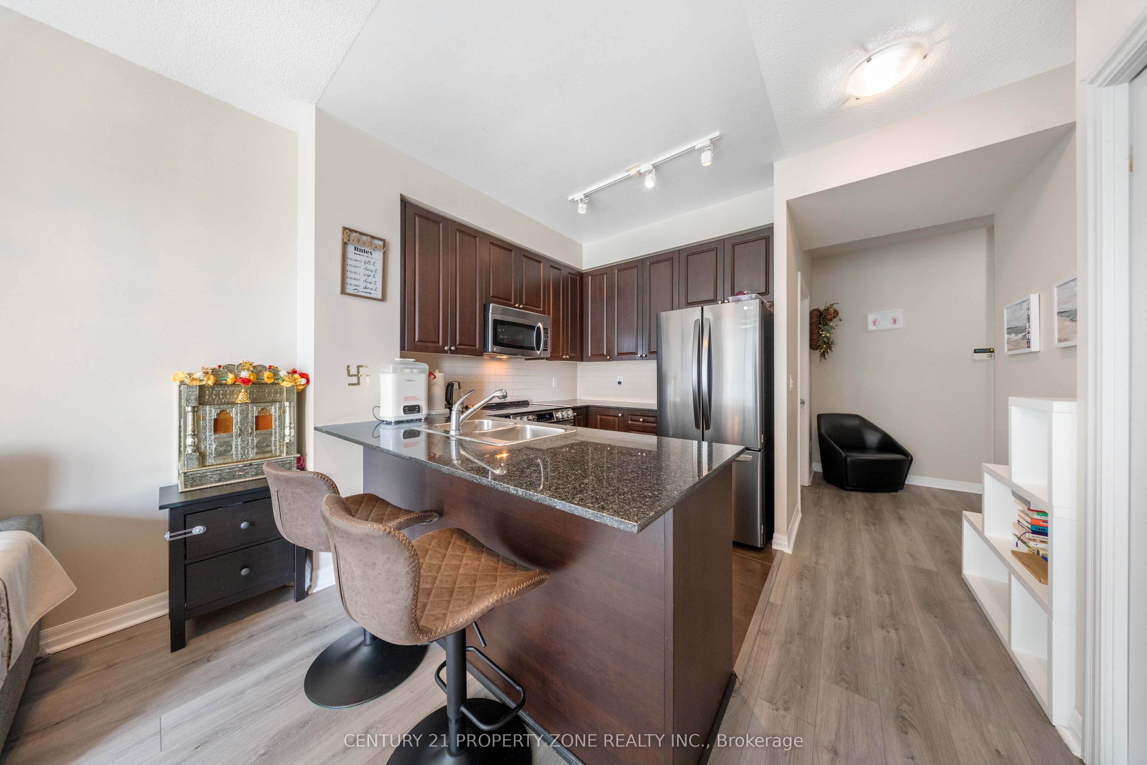 225 Webb Drive 2210 Property Photo 11