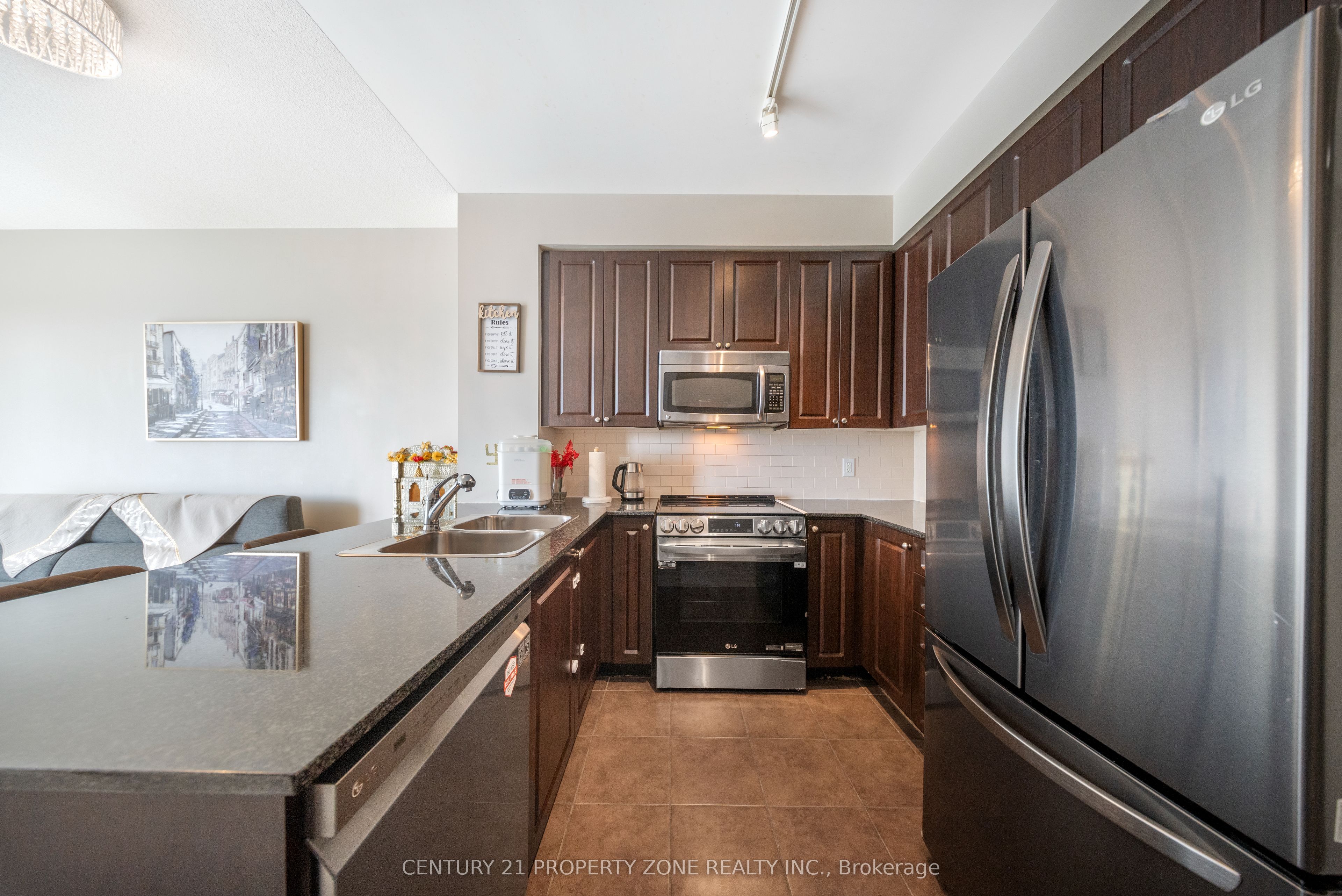 225 Webb Drive 2210 Property Photo 14