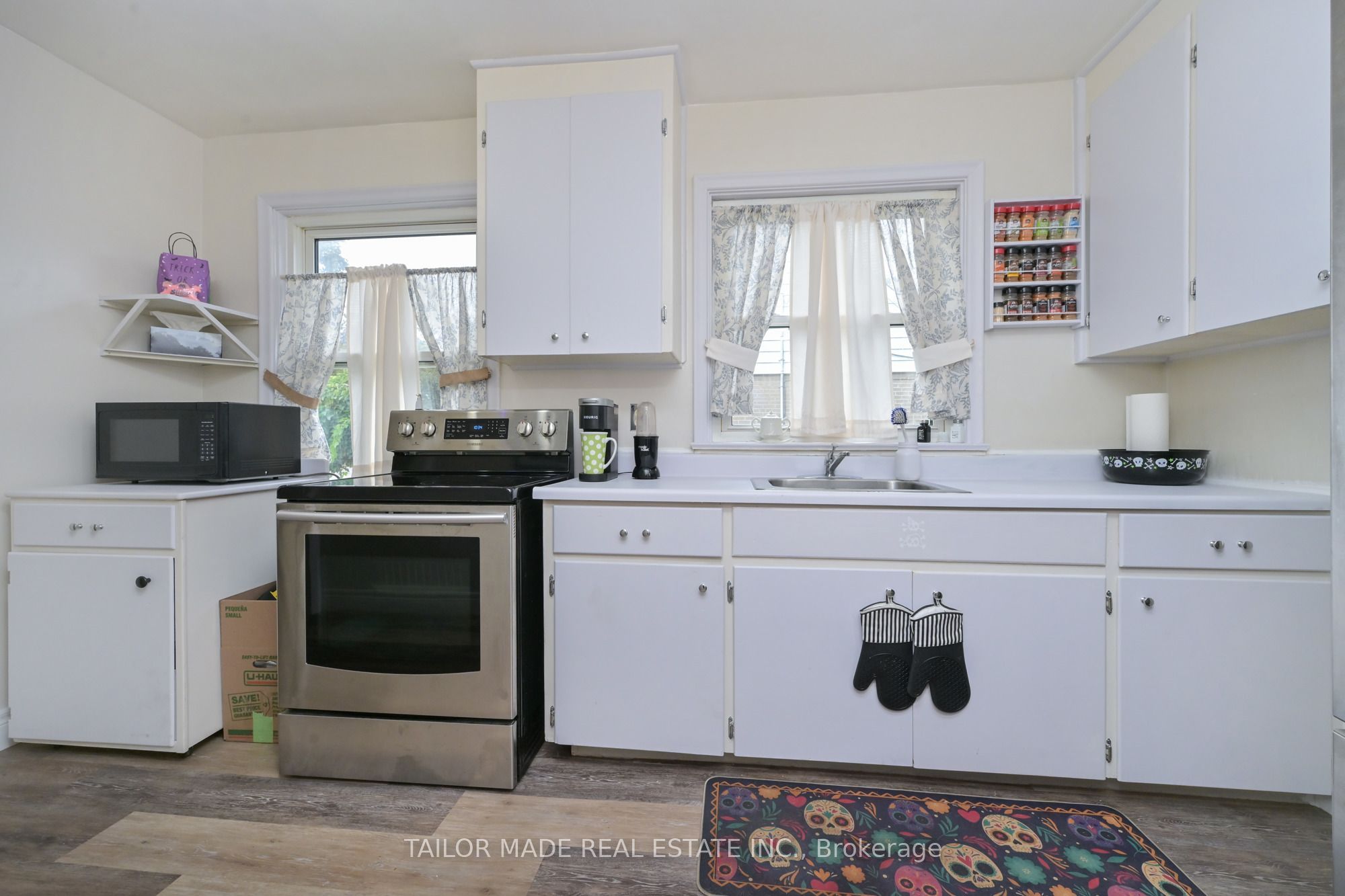 88 Mccaul Street Property Photo 5