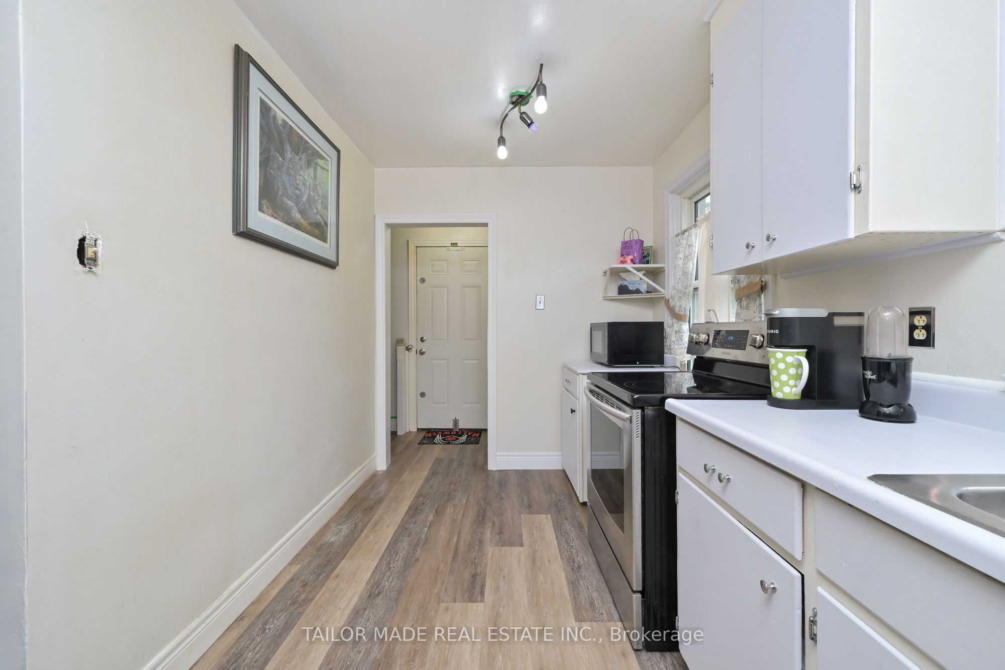 88 Mccaul Street Property Photo 6