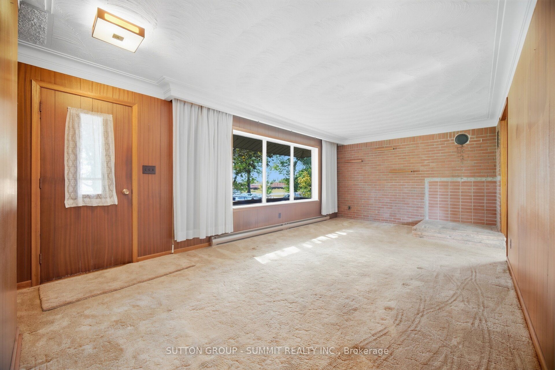 6543 Ninth Line Property Photo 6