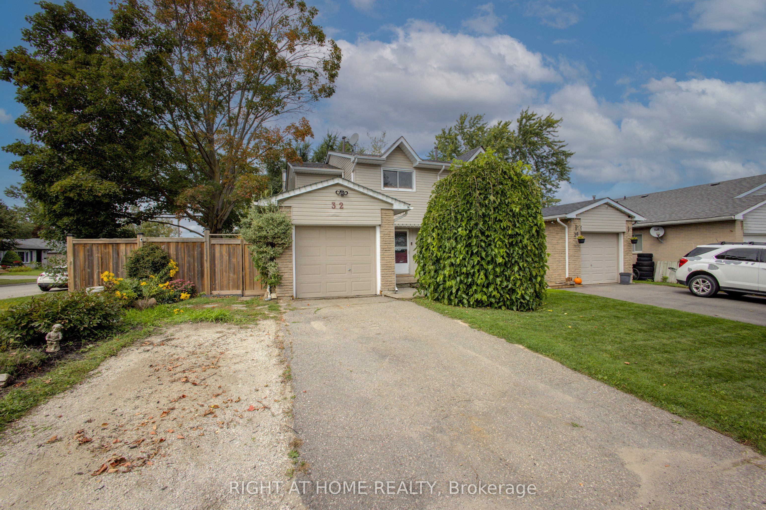 32 Feltre Avenue Property Photo 1