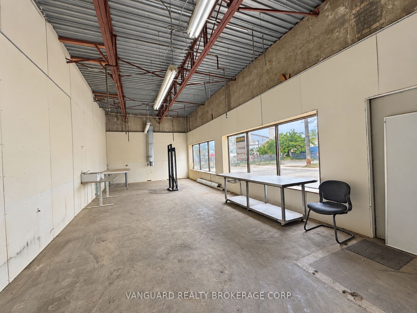 121 Toryork Drive Property Photo 11
