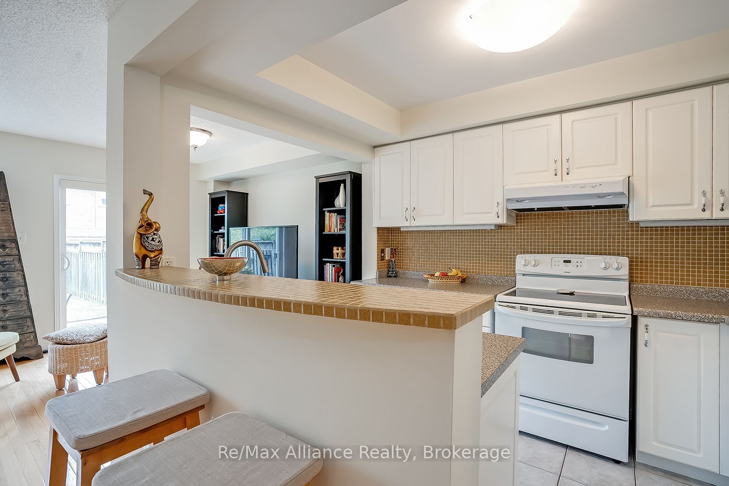 2155 Redstone Crescent Property Photo 14