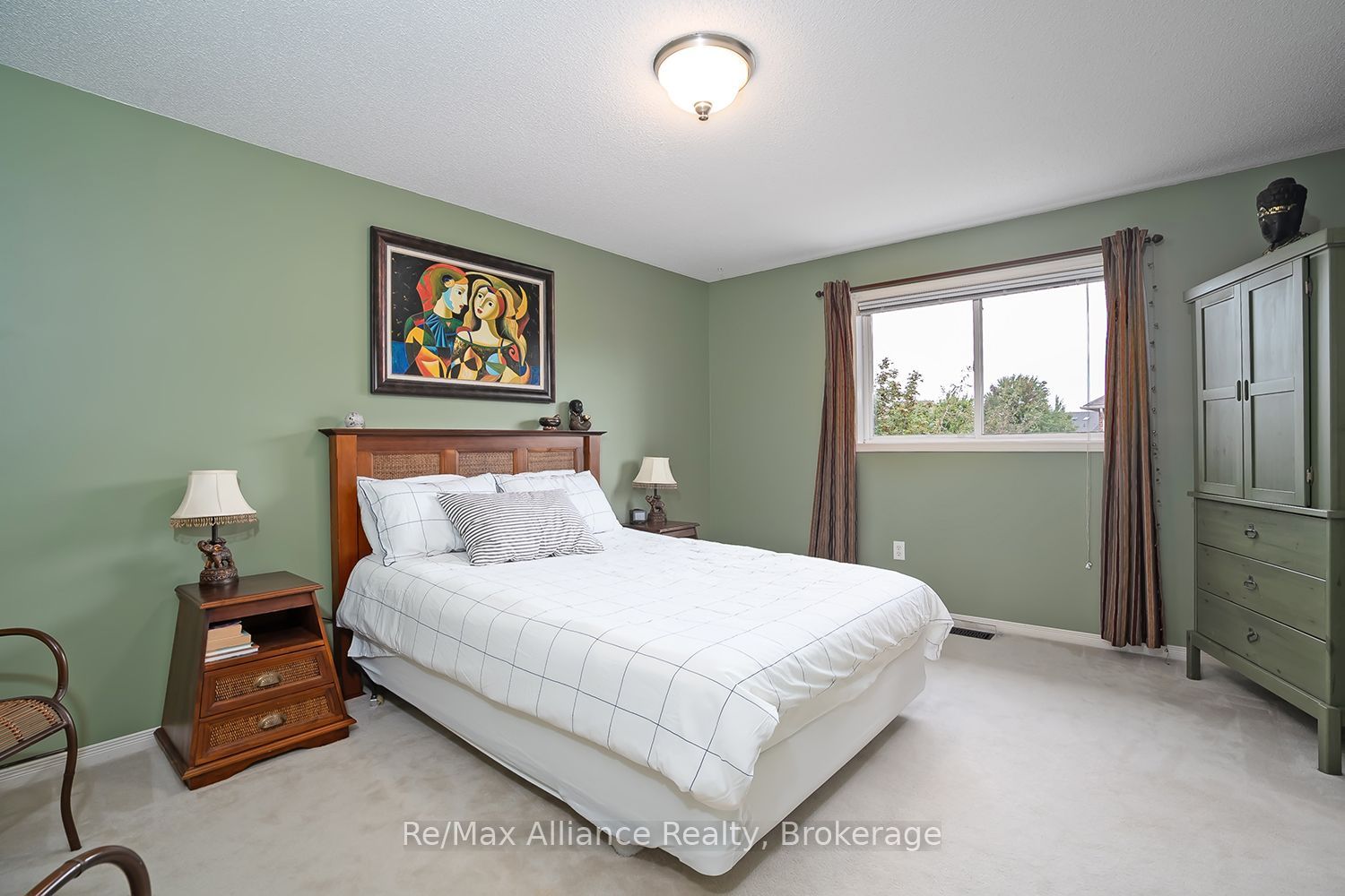 2155 Redstone Crescent Property Photo 19