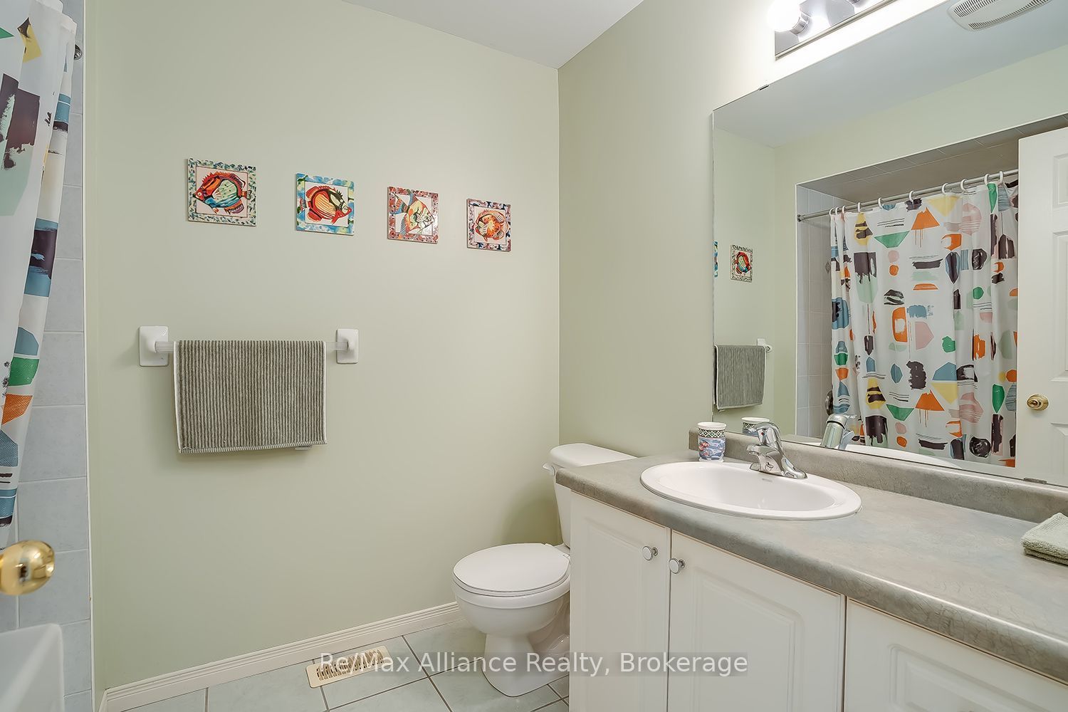2155 Redstone Crescent Property Photo 27