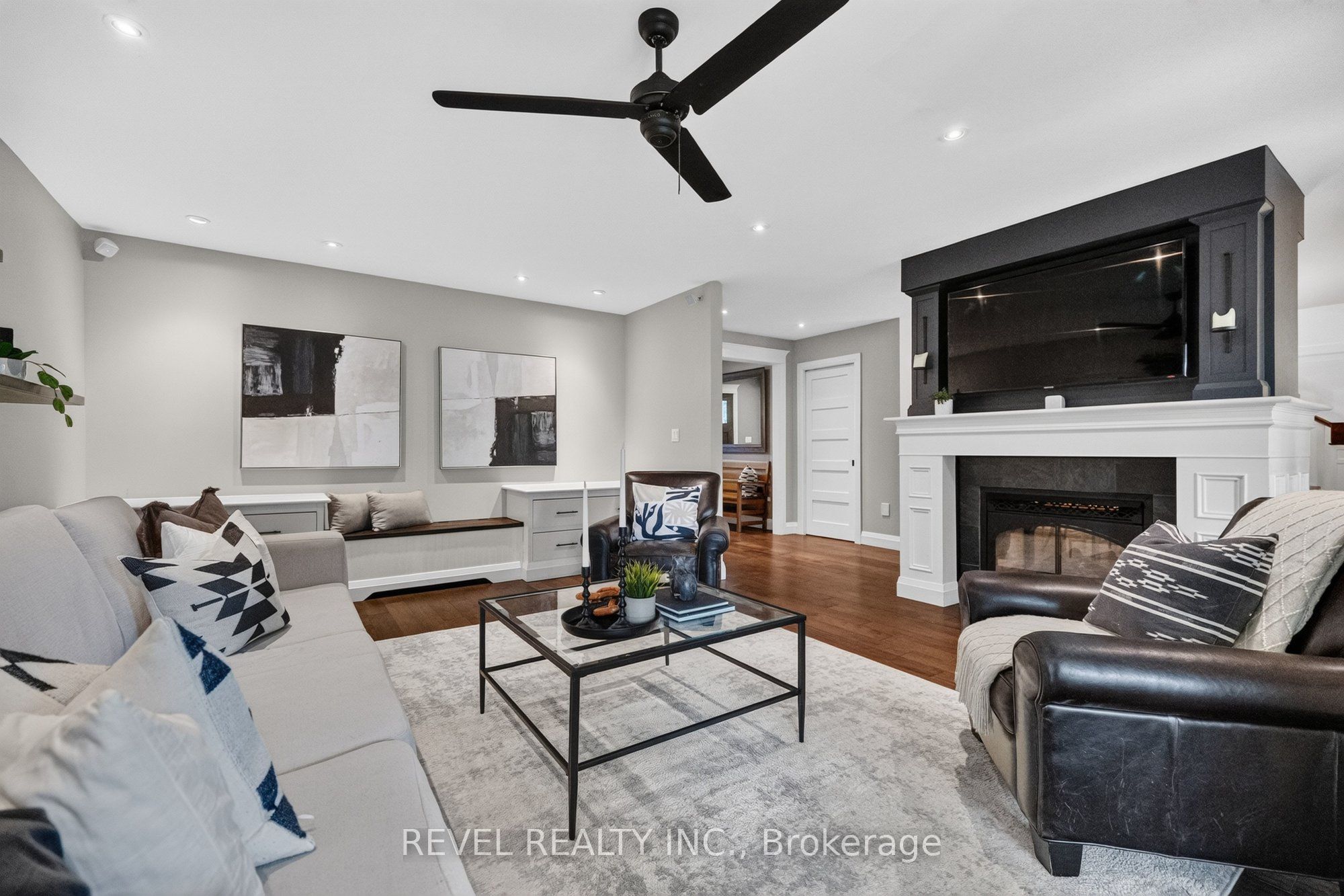 100 Robinwood Crescent Property Photo 8