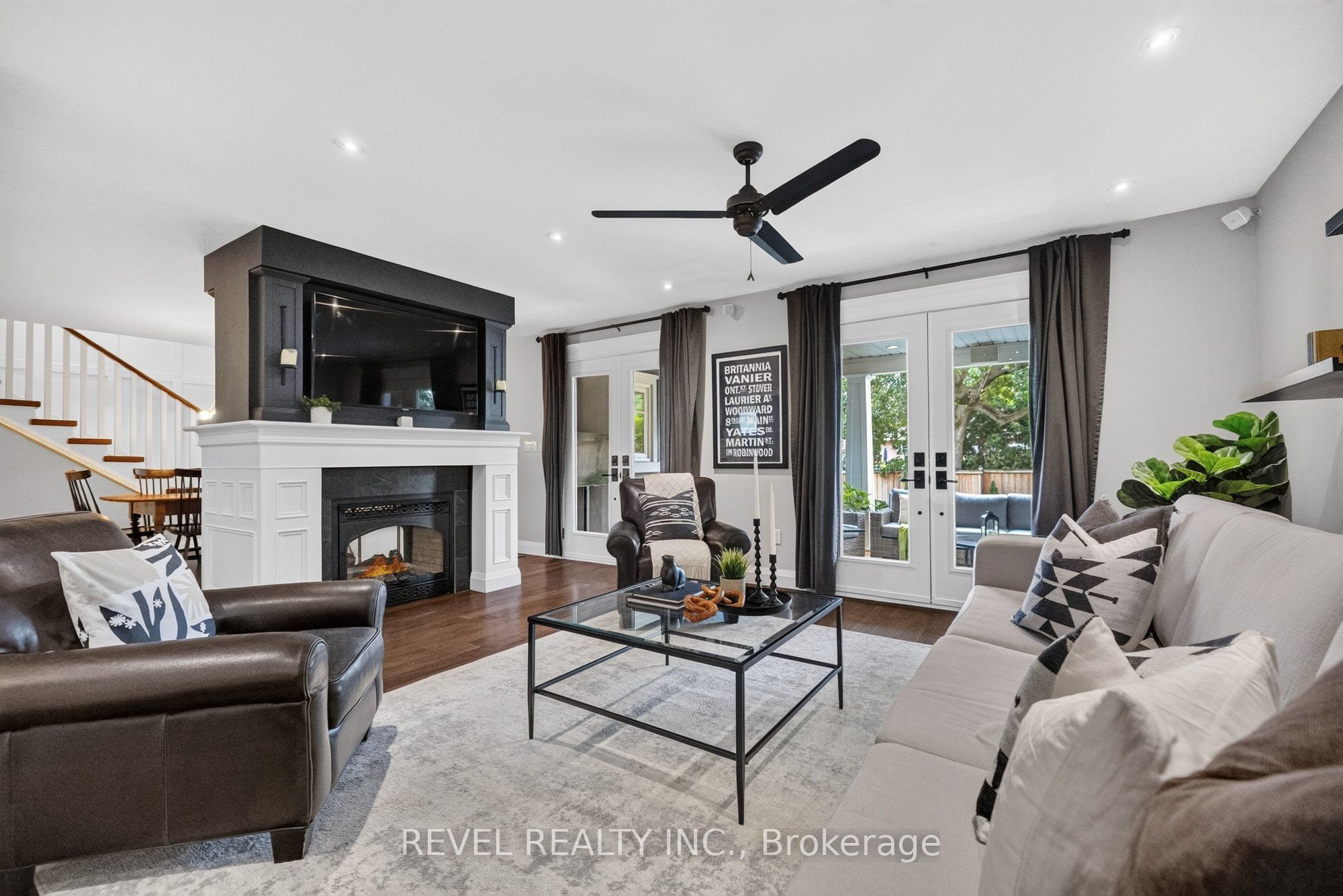 100 Robinwood Crescent Property Photo 10