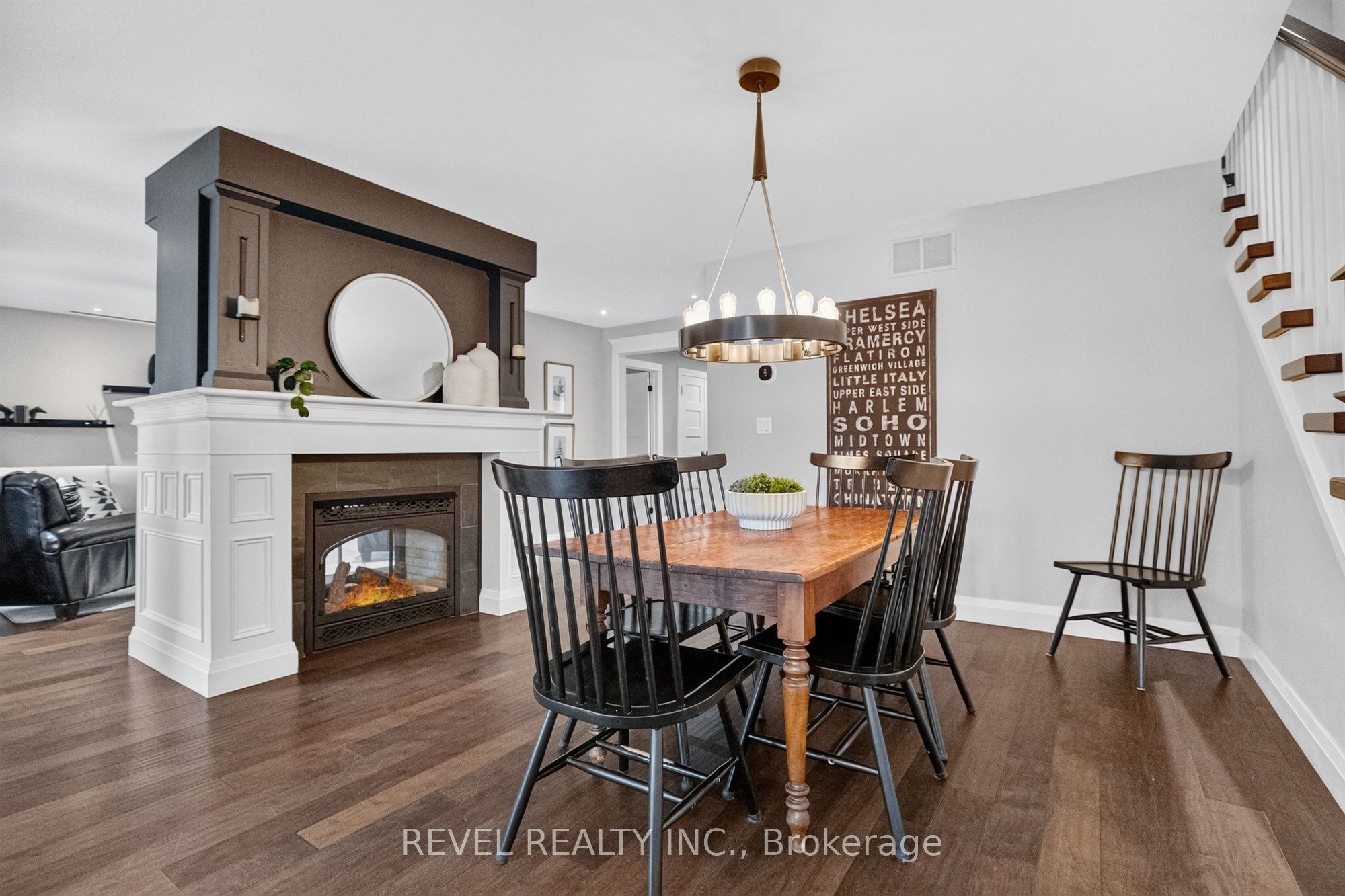 100 Robinwood Crescent Property Photo 12