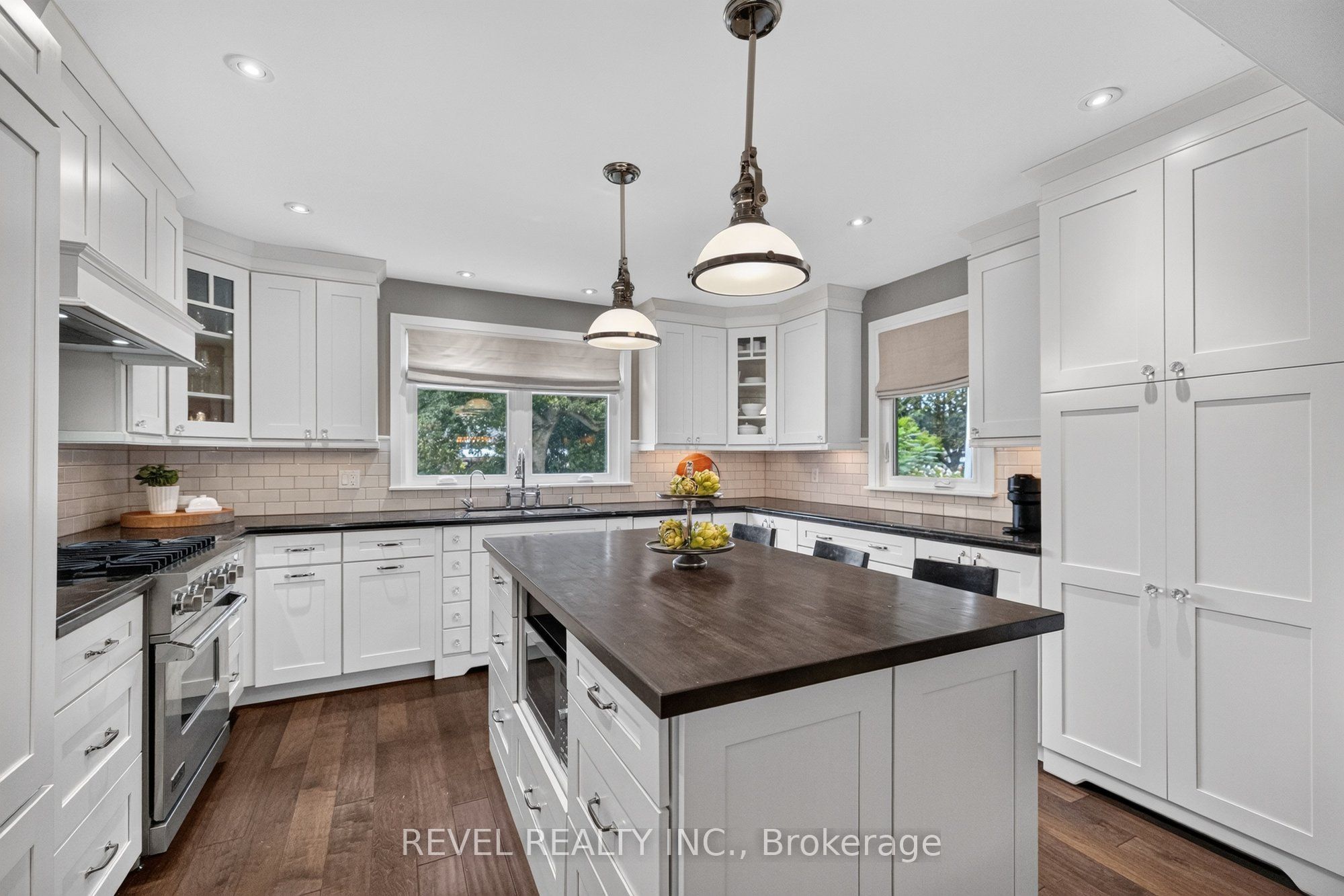 100 Robinwood Crescent Property Photo 16