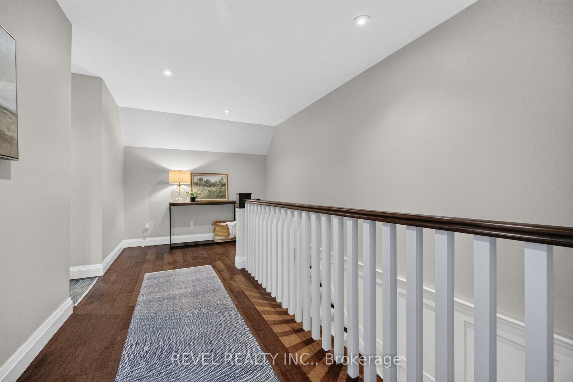 100 Robinwood Crescent Property Photo 24