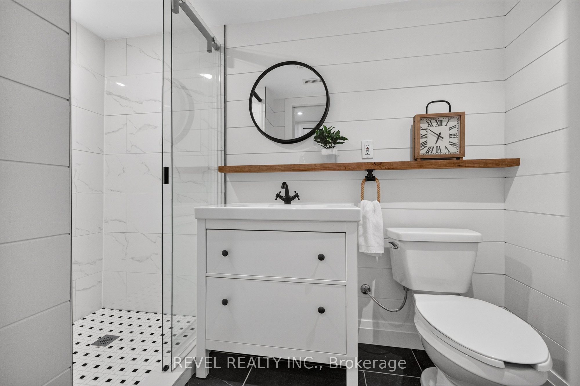 100 Robinwood Crescent Property Photo 40