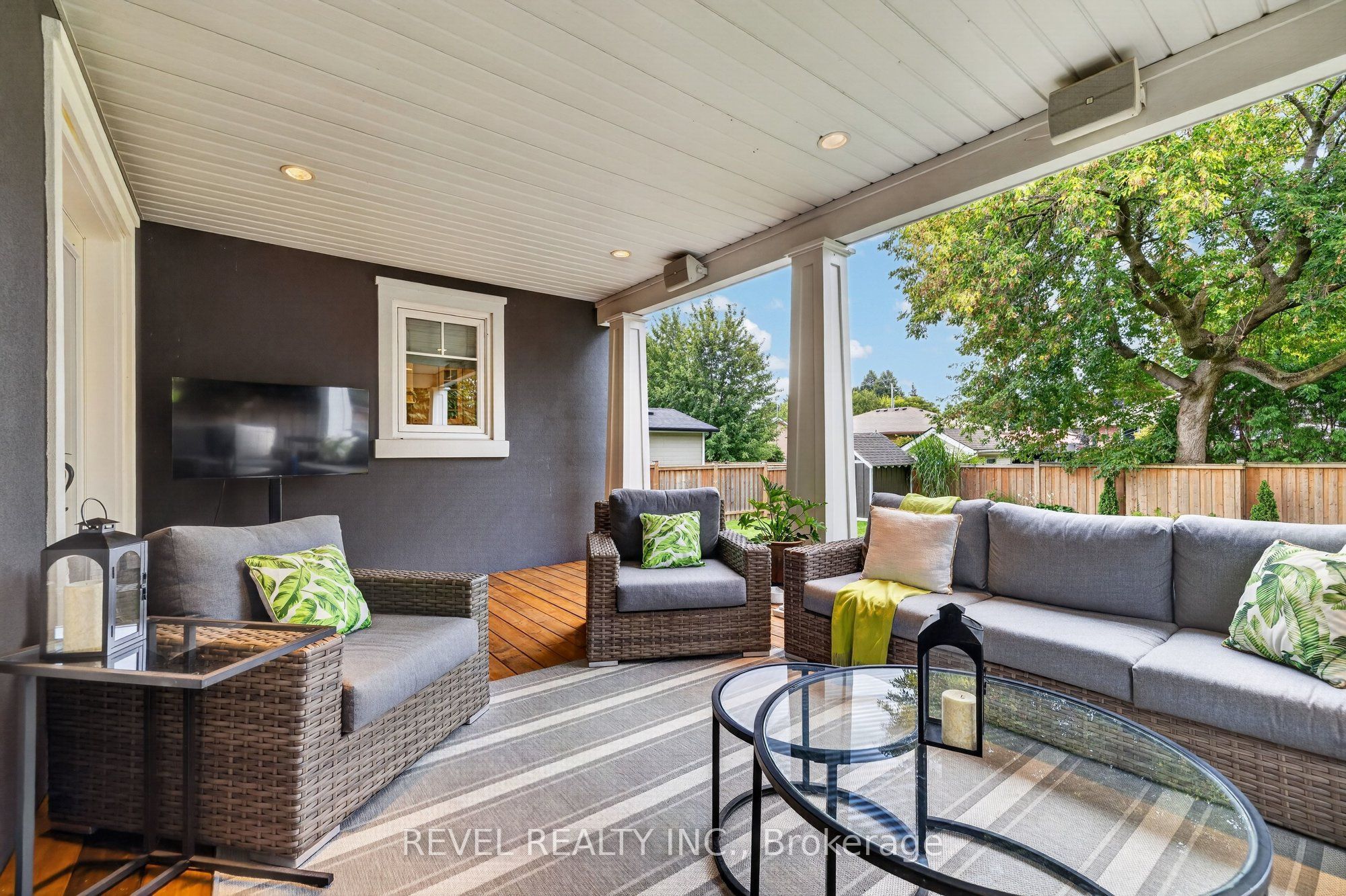 100 Robinwood Crescent Property Photo 44