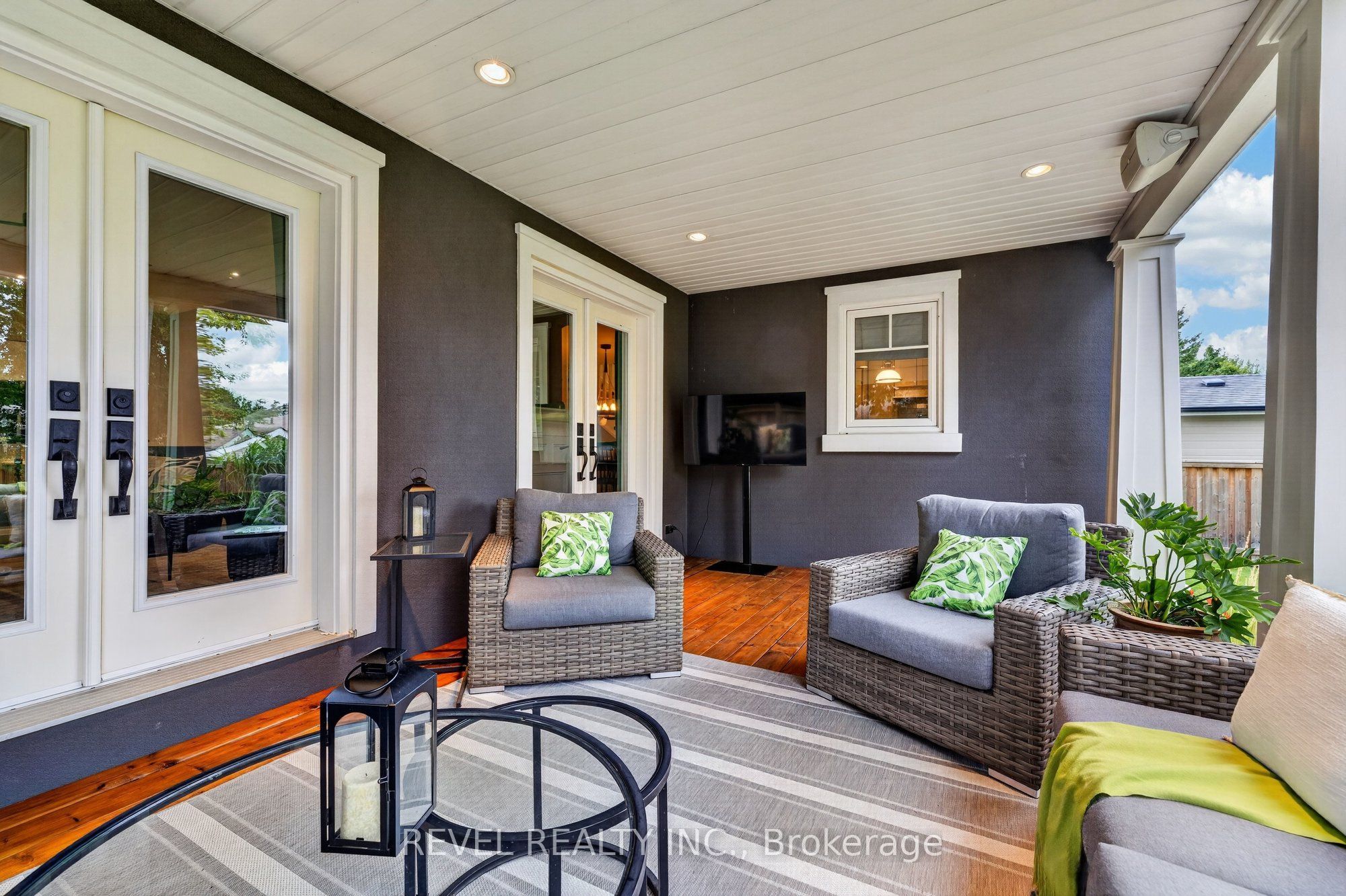 100 Robinwood Crescent Property Photo 46