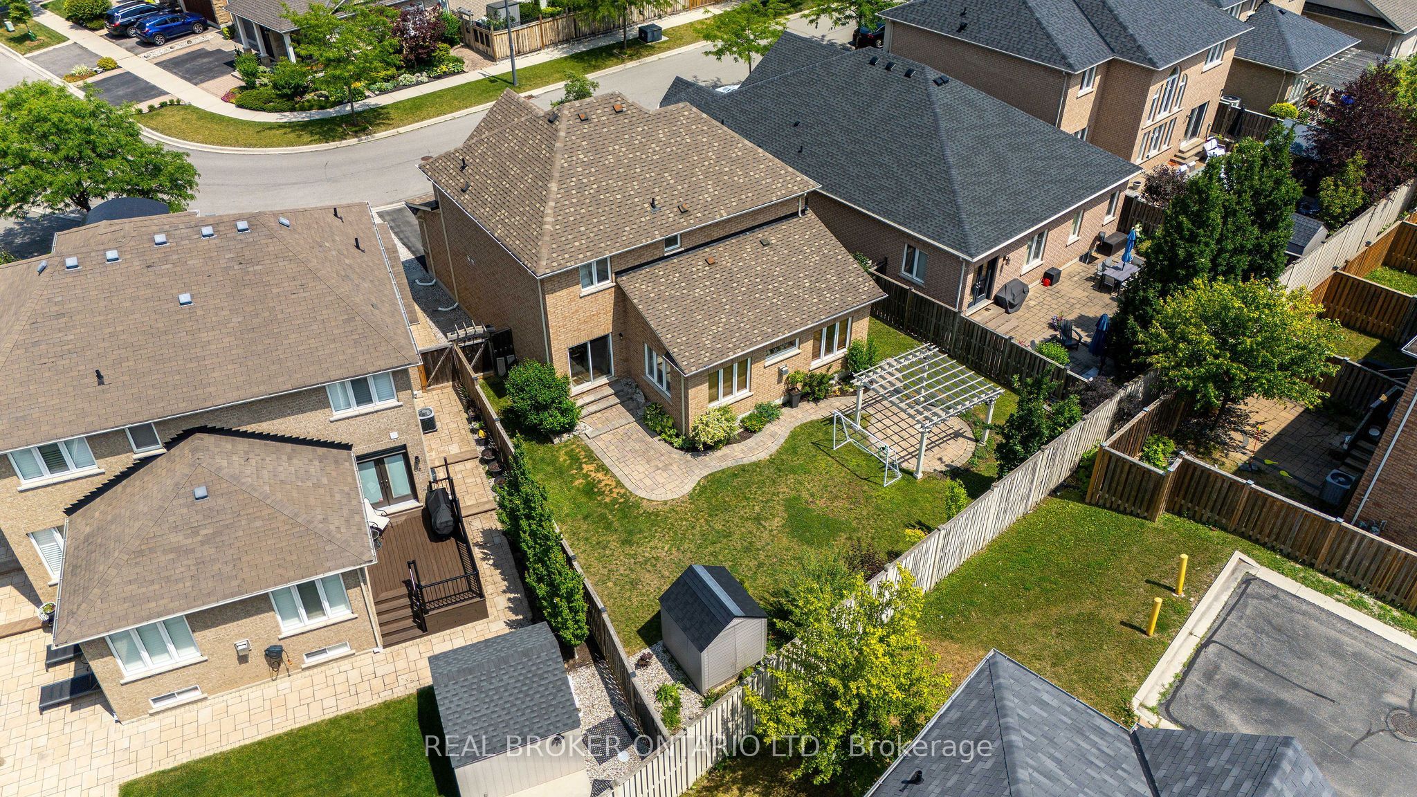 636 Serafini Crescent Property Photo 2