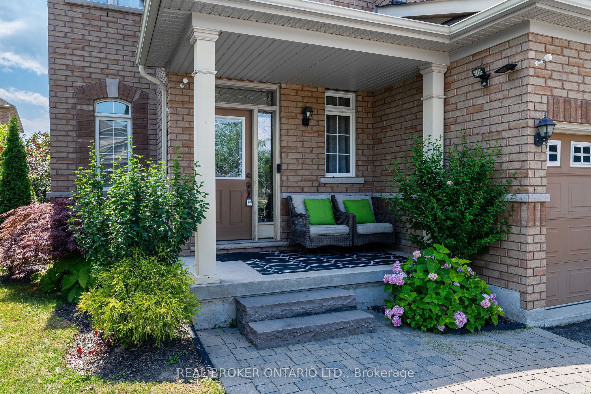 636 Serafini Crescent Property Photo 3
