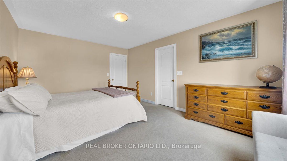 636 Serafini Crescent Property Photo 25