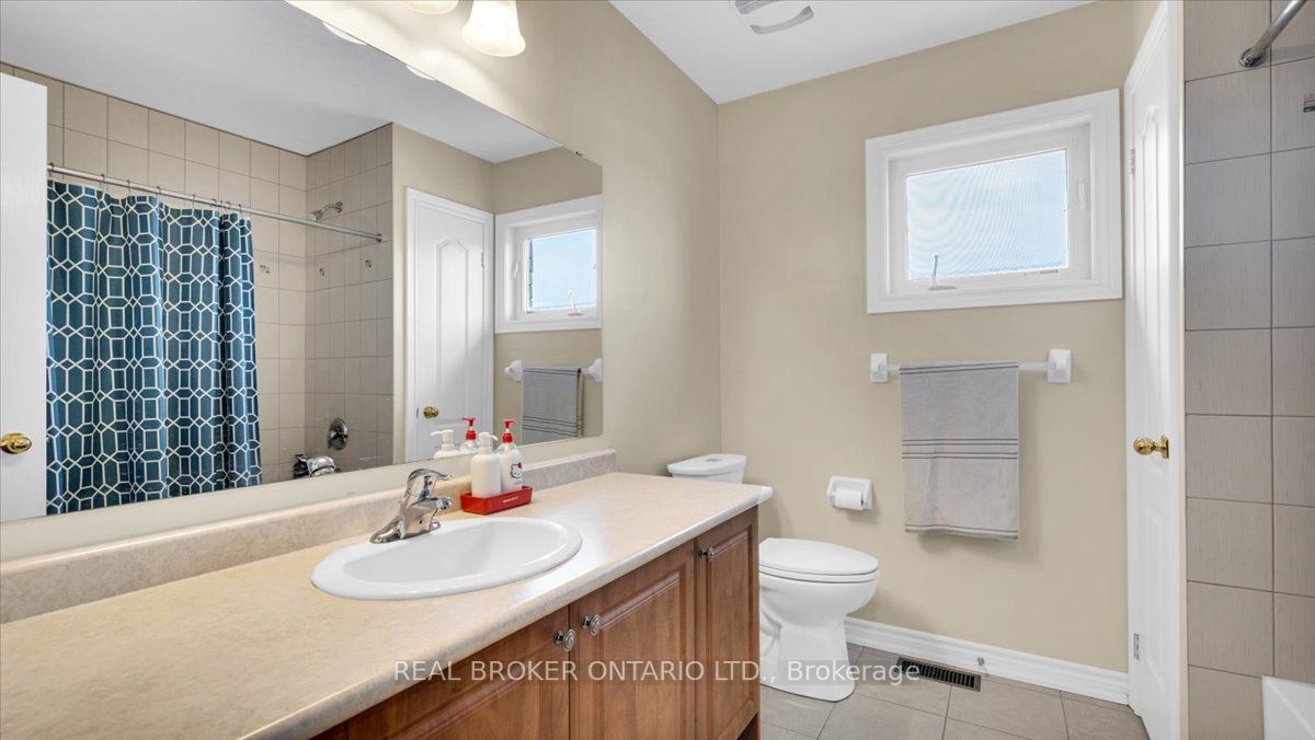 636 Serafini Crescent Property Photo 29