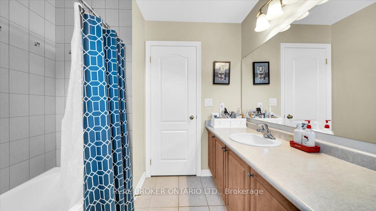 636 Serafini Crescent Property Photo 30