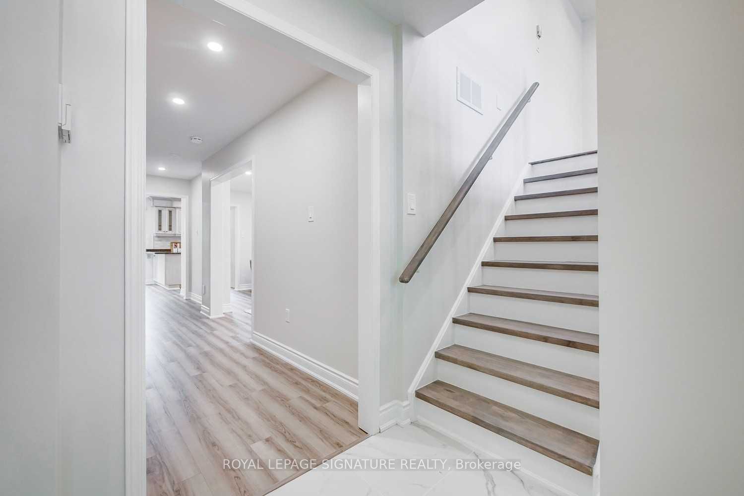2260 Ridge Landing Property Photo 2