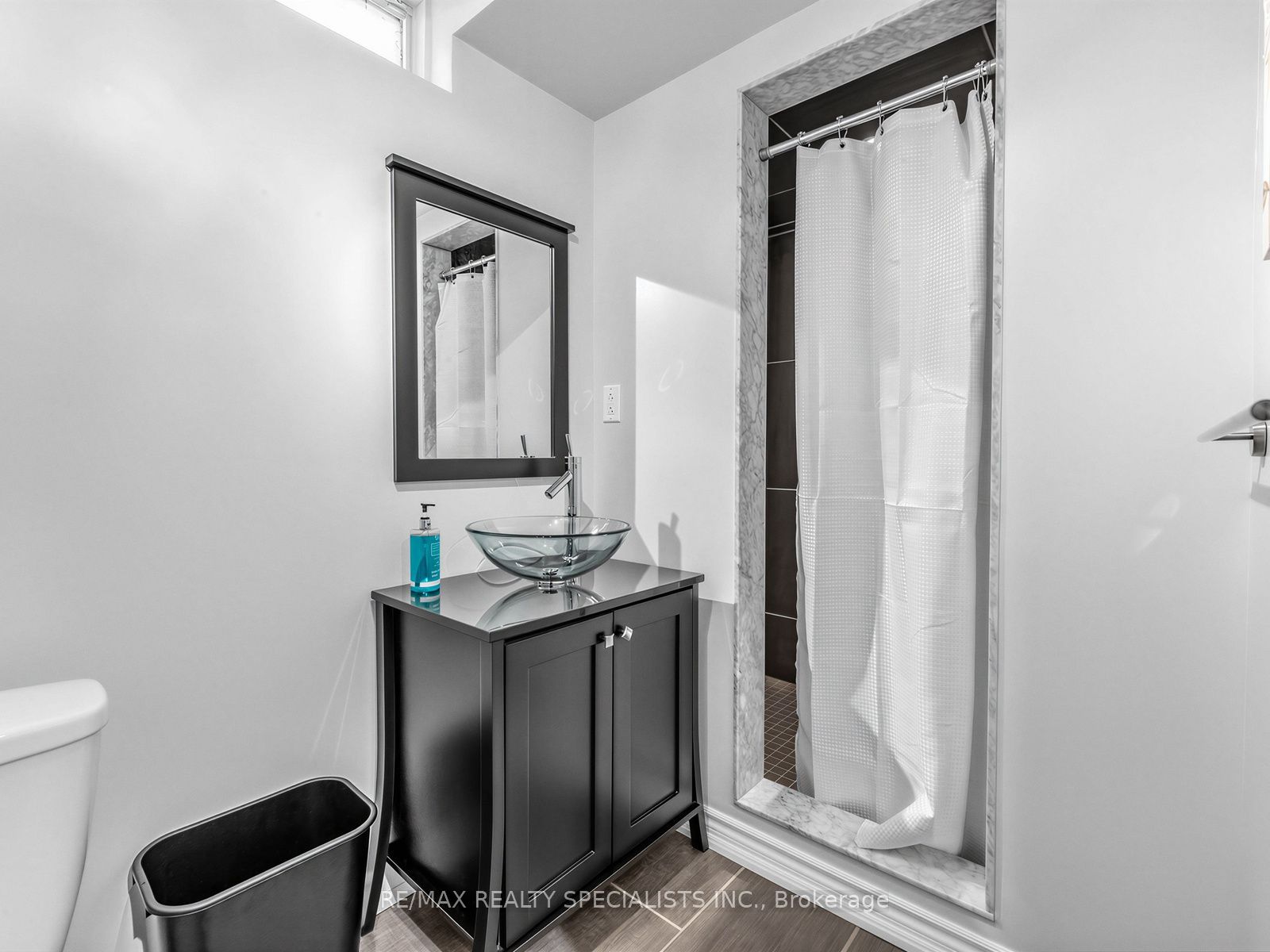 491 Willmott Crescent Property Photo 30