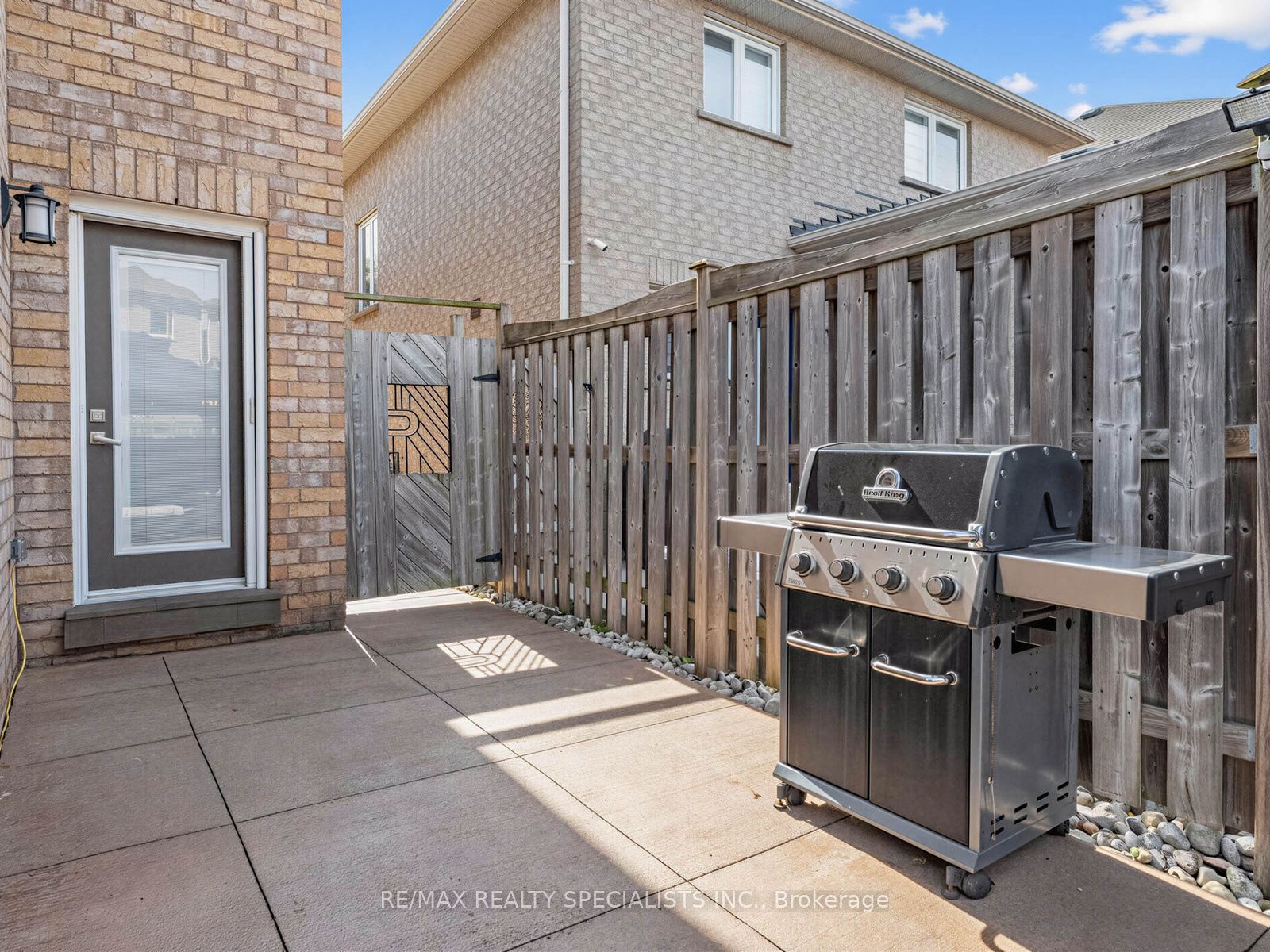 491 Willmott Crescent Property Photo 33