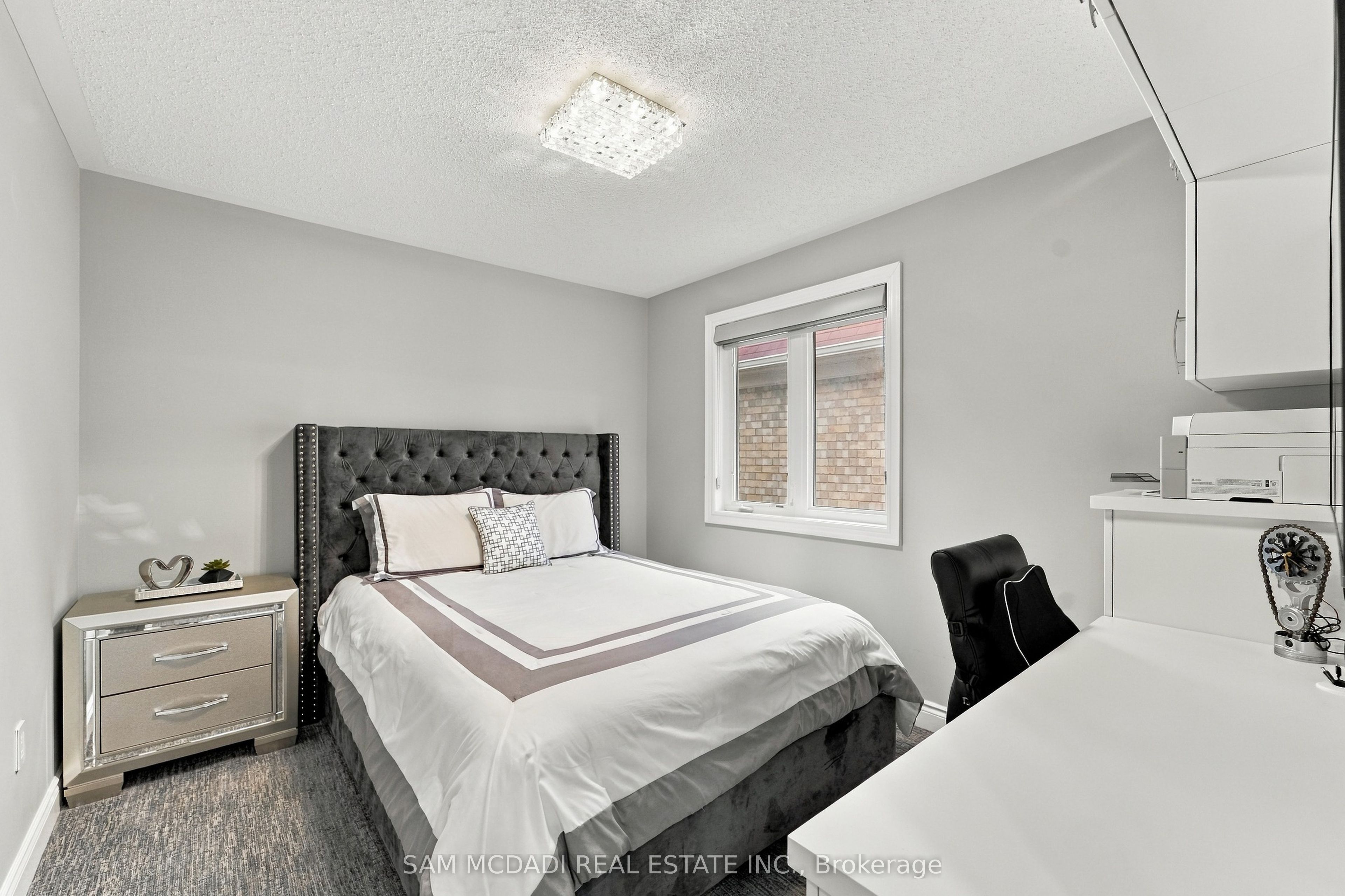 238 Schreyer Crescent Property Photo 30