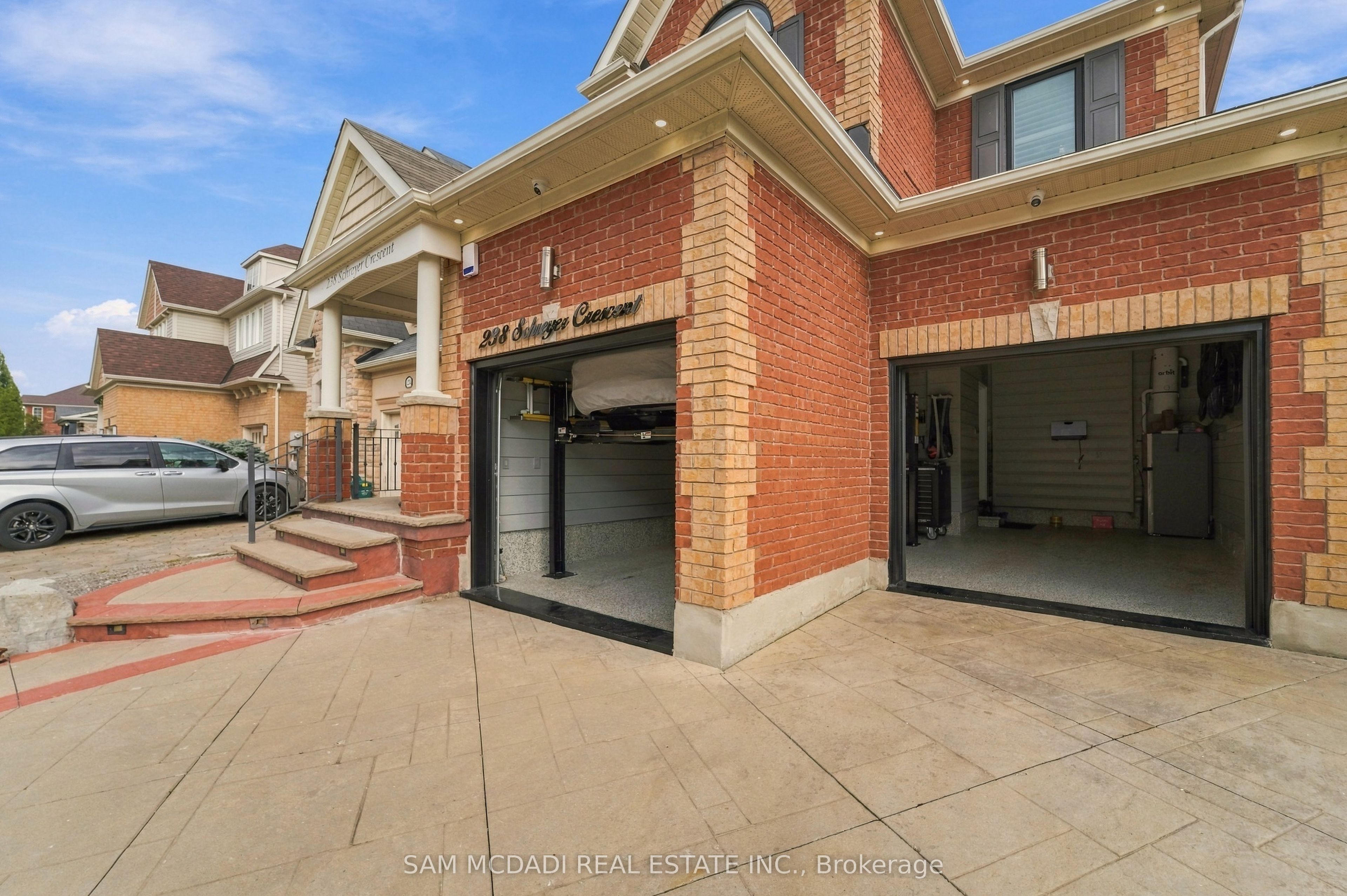 238 Schreyer Crescent Property Photo 44